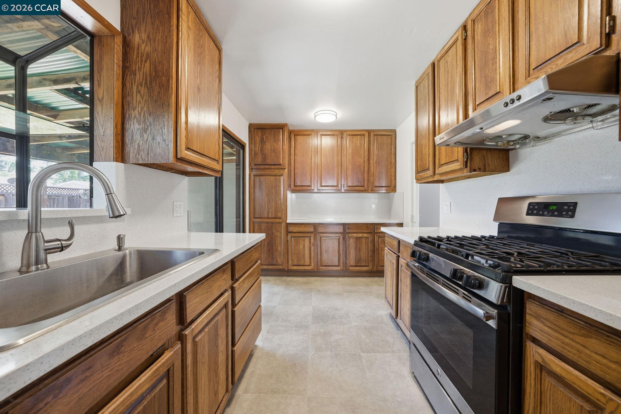 Detail Gallery Image 21 of 60 For 1930 Sunshine Dr, Concord,  CA 94520 - 3 Beds | 2 Baths