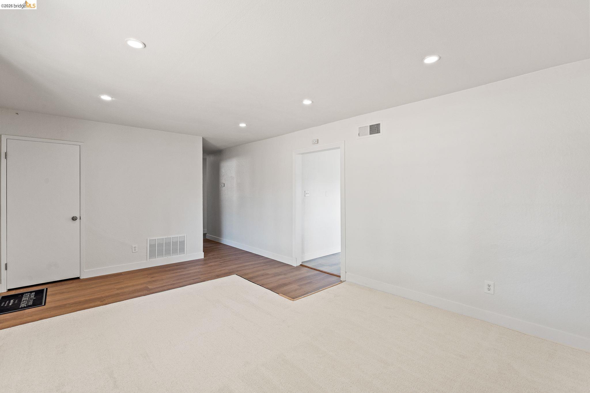 Detail Gallery Image 11 of 36 For 2 Viking Way, Pittsburg,  CA 94565-3568 - 4 Beds | 2 Baths