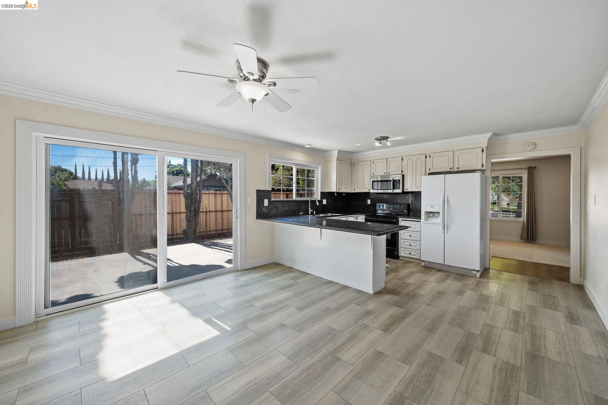 Detail Gallery Image 16 of 36 For 2 Viking Way, Pittsburg,  CA 94565-3568 - 4 Beds | 2 Baths