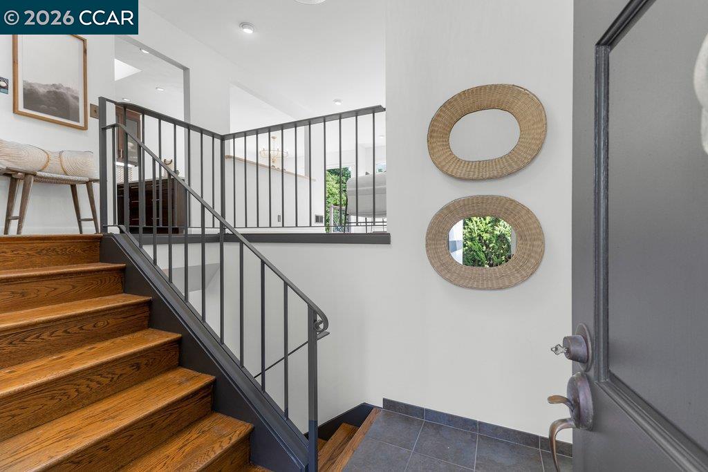 Detail Gallery Image 24 of 48 For 121 Bradford St, San Francisco,  CA 94110 - 3 Beds | 2 Baths