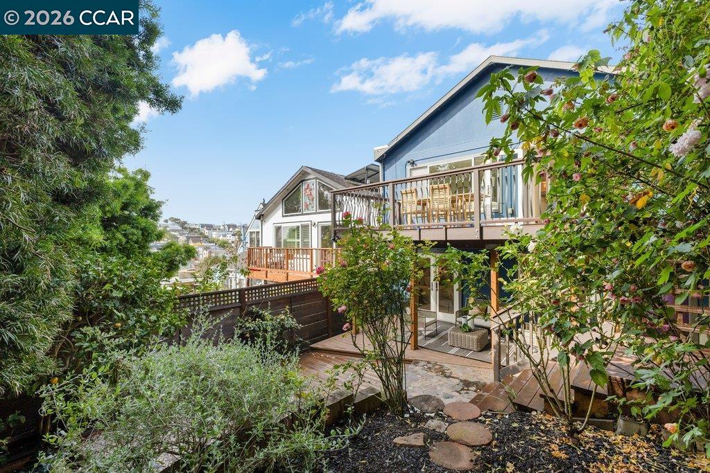 Detail Gallery Image 41 of 48 For 121 Bradford St, San Francisco,  CA 94110 - 3 Beds | 2 Baths