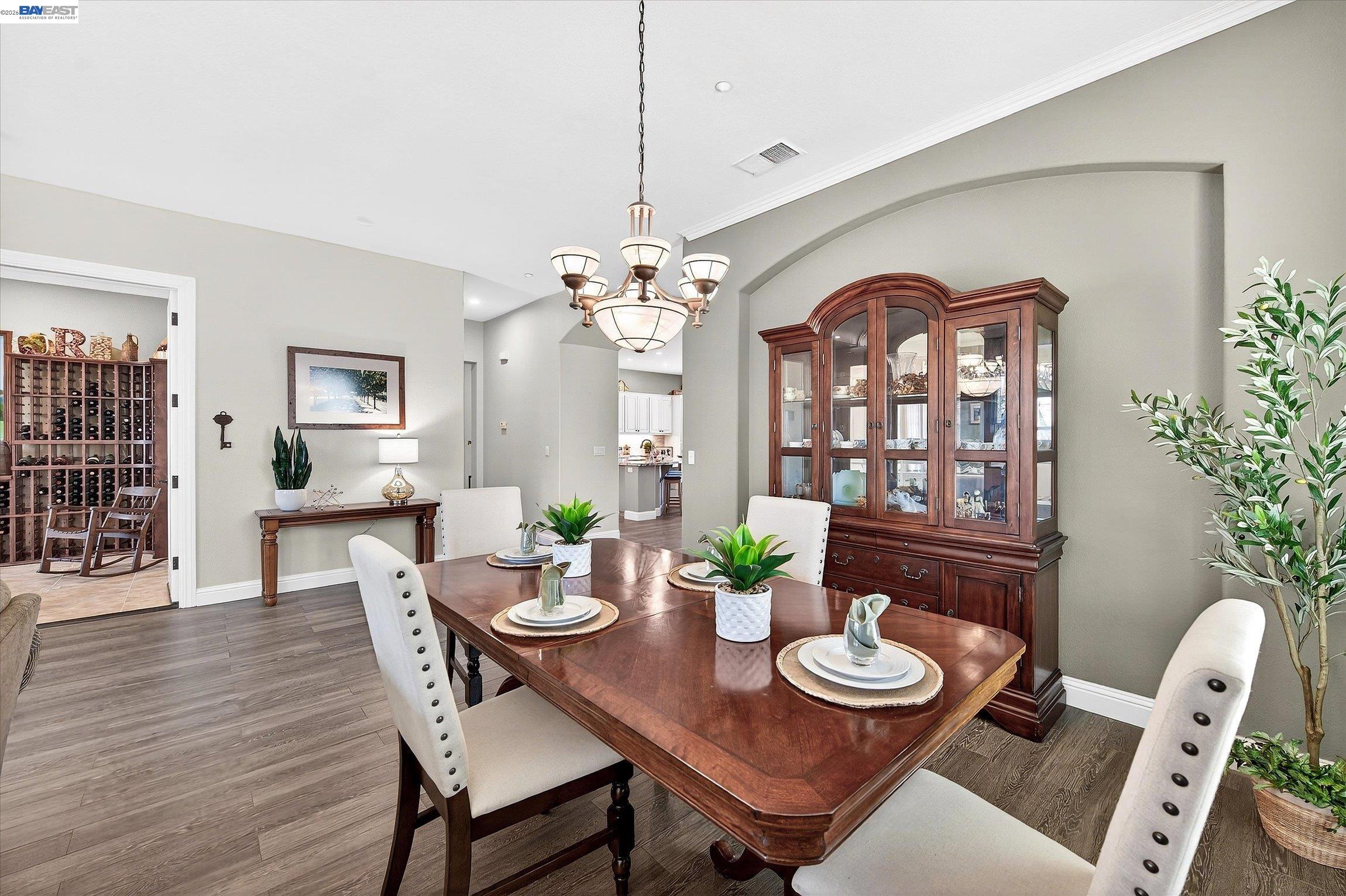 Detail Gallery Image 6 of 46 For 1174 Carrara Ct, Livermore,  CA 94550 - 4 Beds | 2/1 Baths