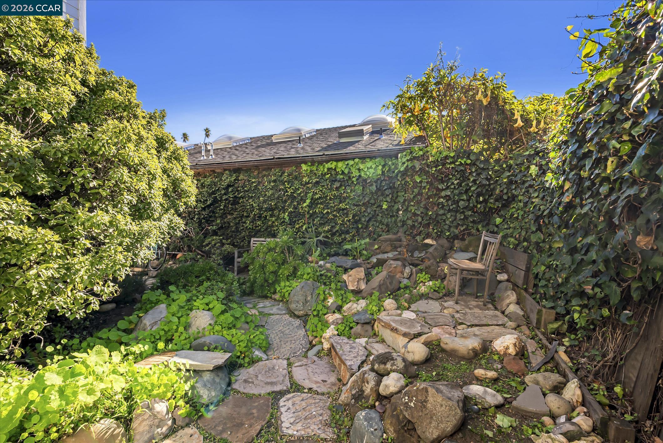 Detail Gallery Image 16 of 16 For Emerson St, Berkeley,  CA 94703 - 1 Beds | 1 Baths