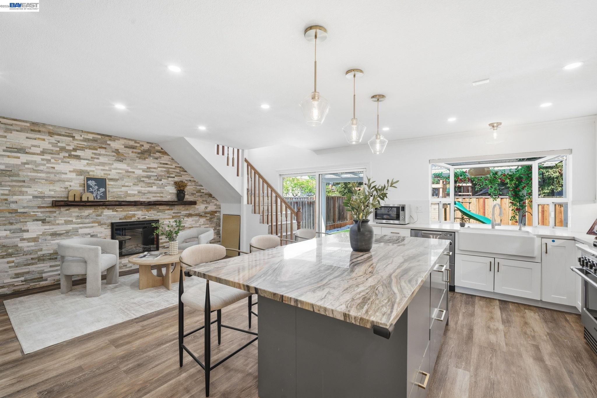 Detail Gallery Image 11 of 27 For 2901 Glen Heather Dr, San Jose,  CA 95133 - 7 Beds | 4 Baths