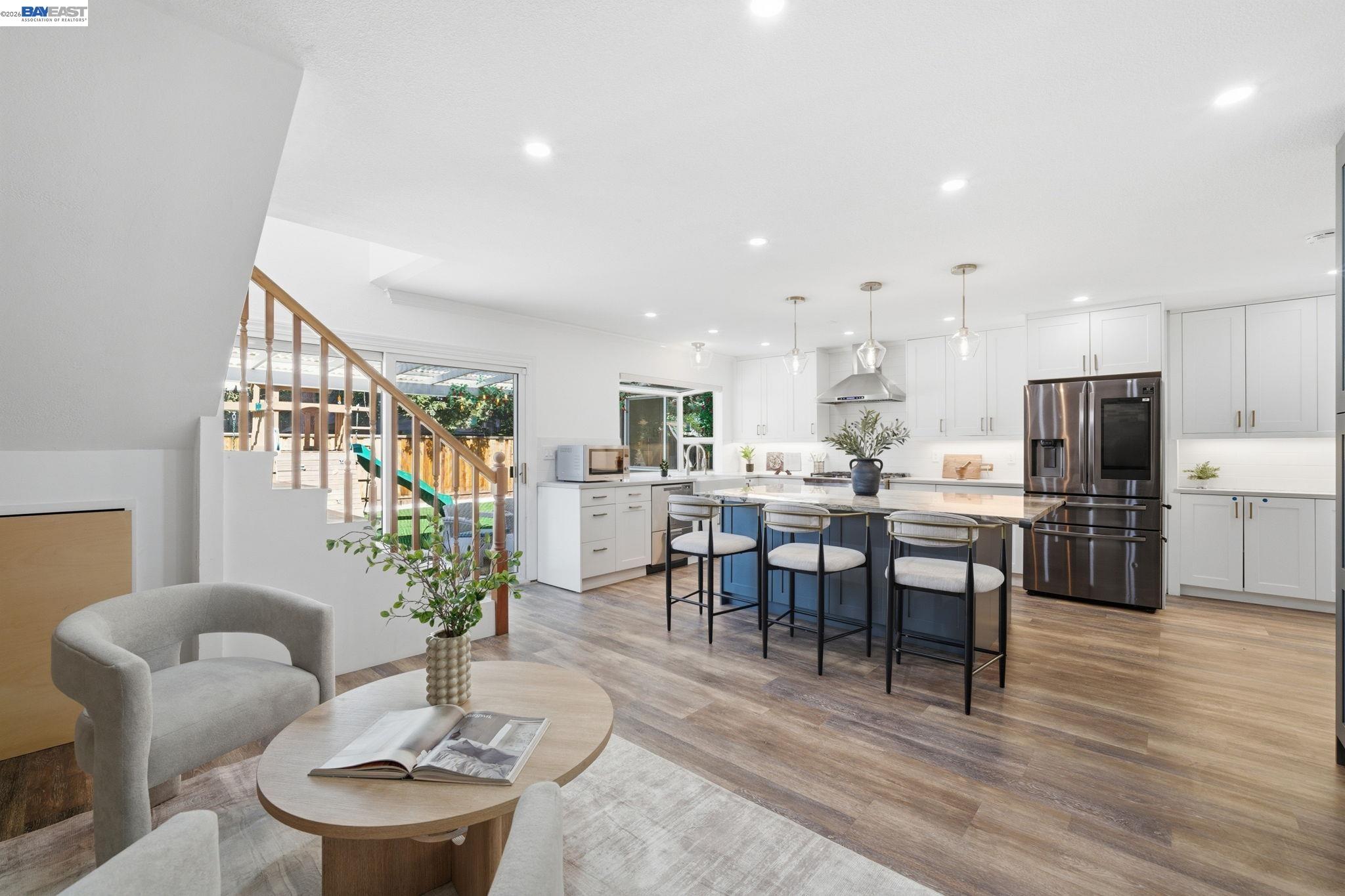 Detail Gallery Image 13 of 27 For 2901 Glen Heather Dr, San Jose,  CA 95133 - 7 Beds | 4 Baths