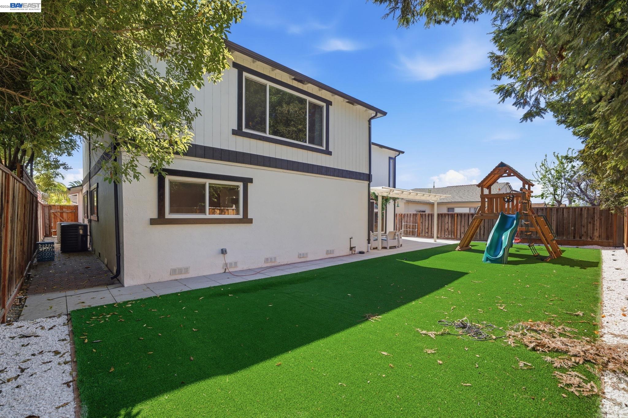 Detail Gallery Image 24 of 27 For 2901 Glen Heather Dr, San Jose,  CA 95133 - 7 Beds | 4 Baths