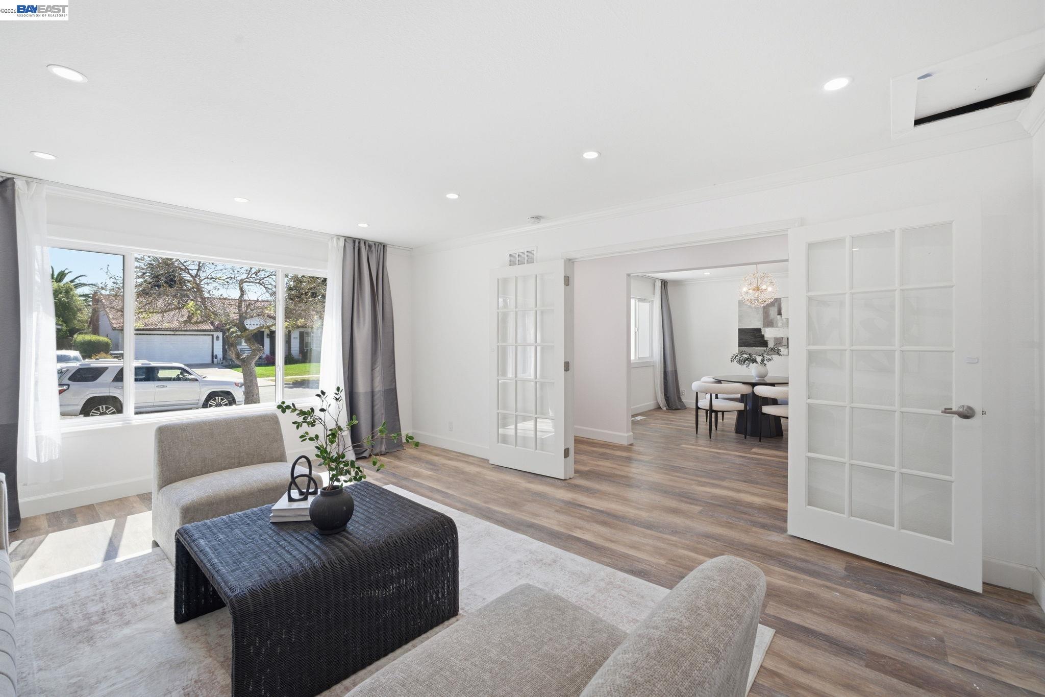 Detail Gallery Image 5 of 27 For 2901 Glen Heather Dr, San Jose,  CA 95133 - 7 Beds | 4 Baths