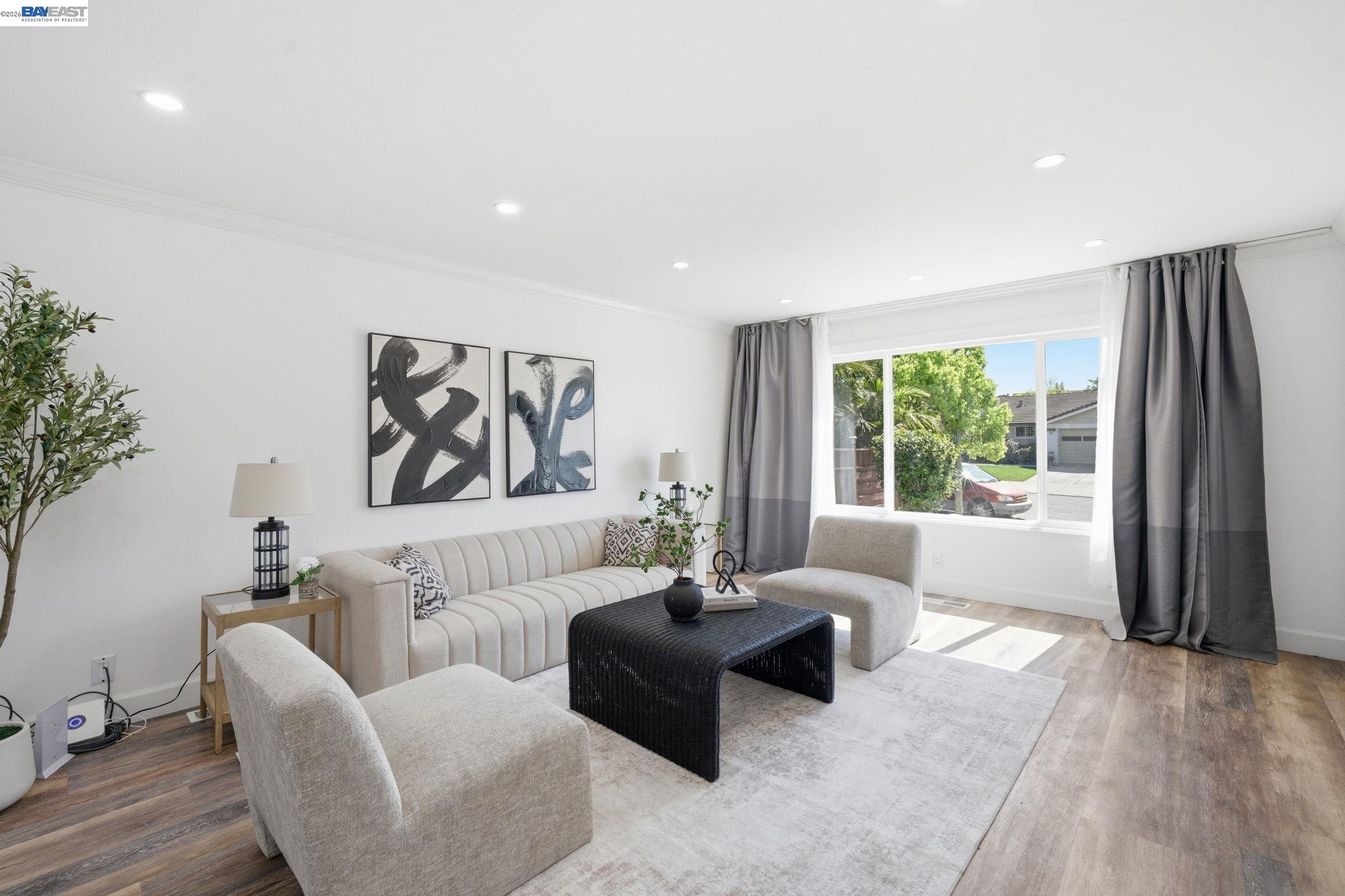 Detail Gallery Image 6 of 27 For 2901 Glen Heather Dr, San Jose,  CA 95133 - 7 Beds | 4 Baths