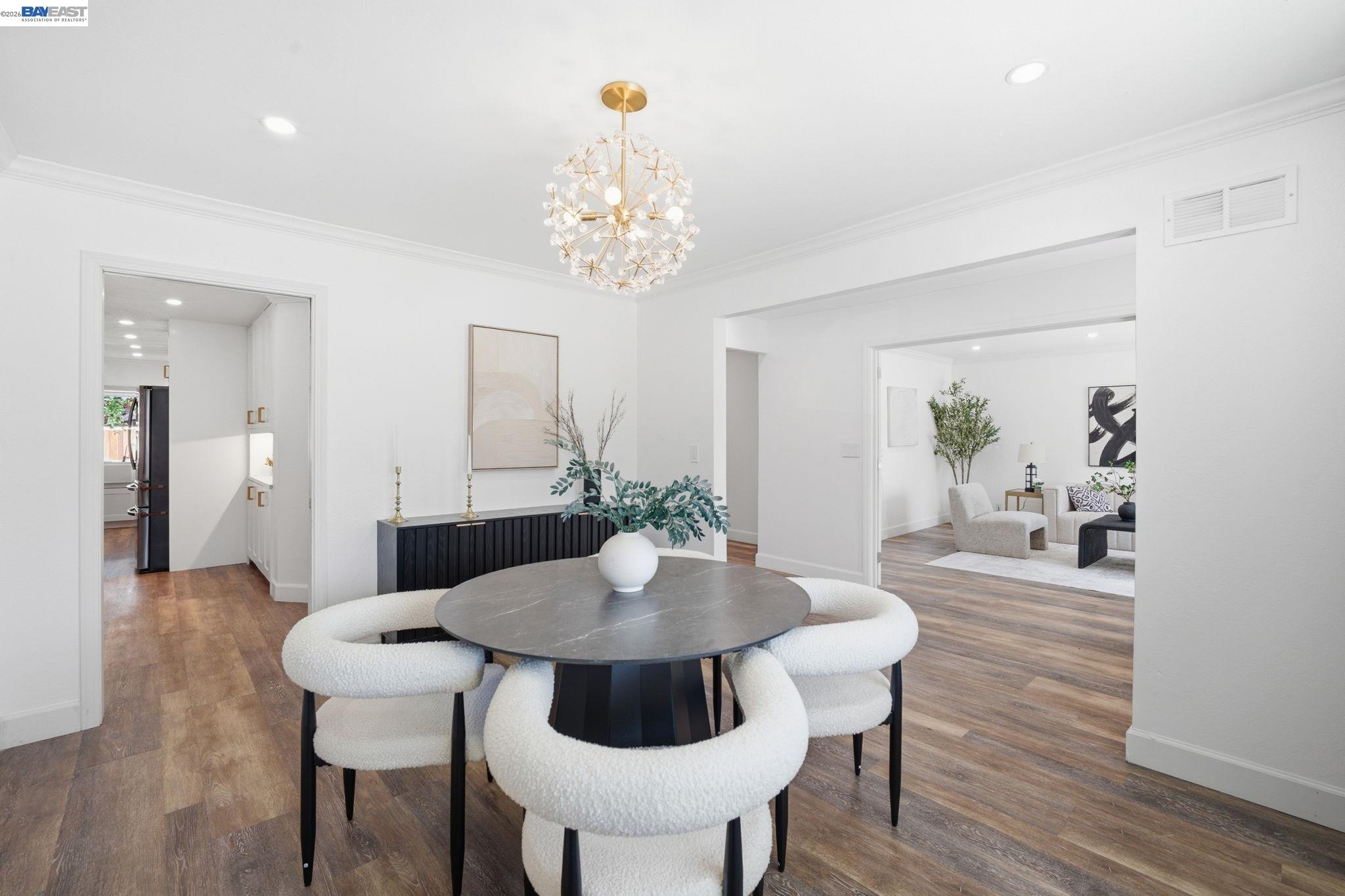 Detail Gallery Image 7 of 27 For 2901 Glen Heather Dr, San Jose,  CA 95133 - 7 Beds | 4 Baths