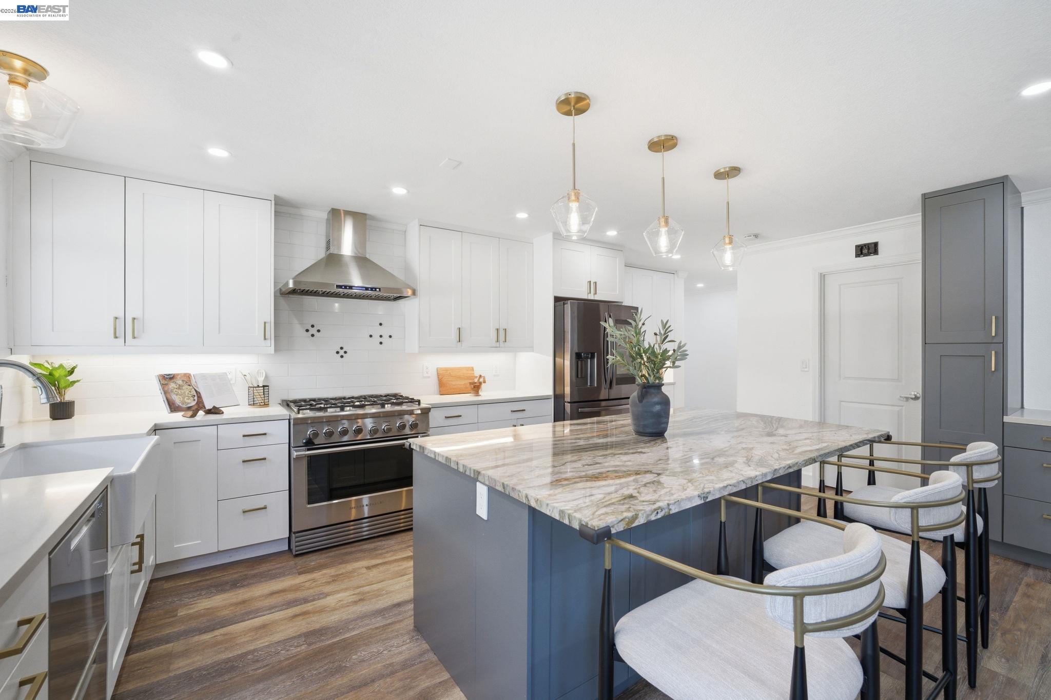 Detail Gallery Image 9 of 27 For 2901 Glen Heather Dr, San Jose,  CA 95133 - 7 Beds | 4 Baths