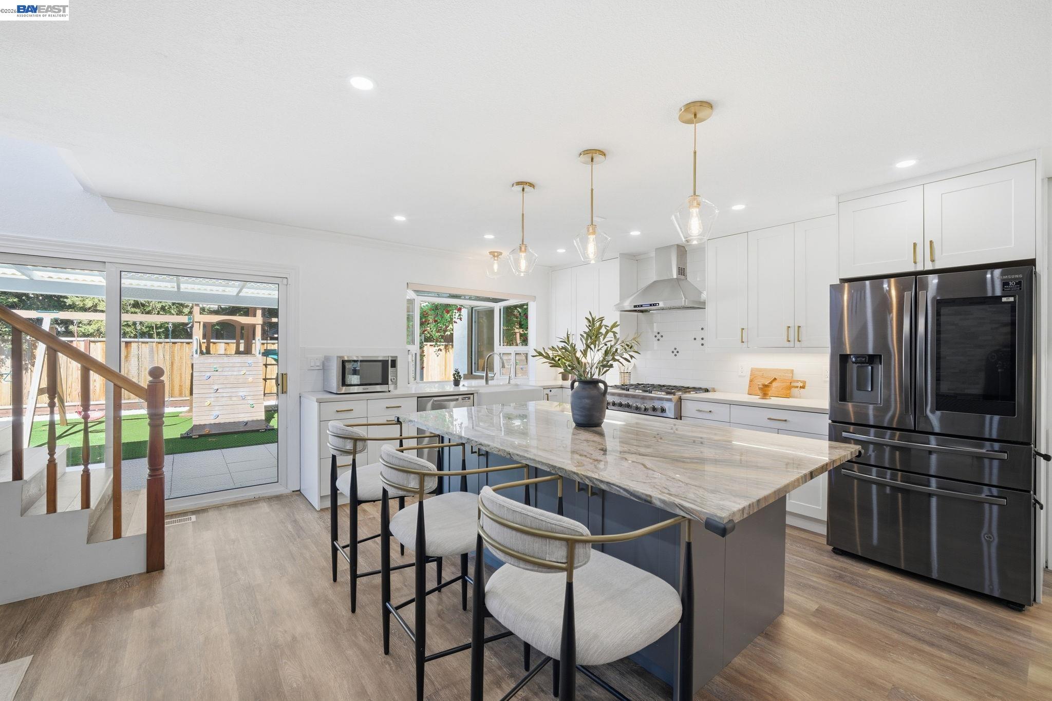 Detail Gallery Image 10 of 27 For 2901 Glen Heather Dr, San Jose,  CA 95133 - 7 Beds | 4 Baths