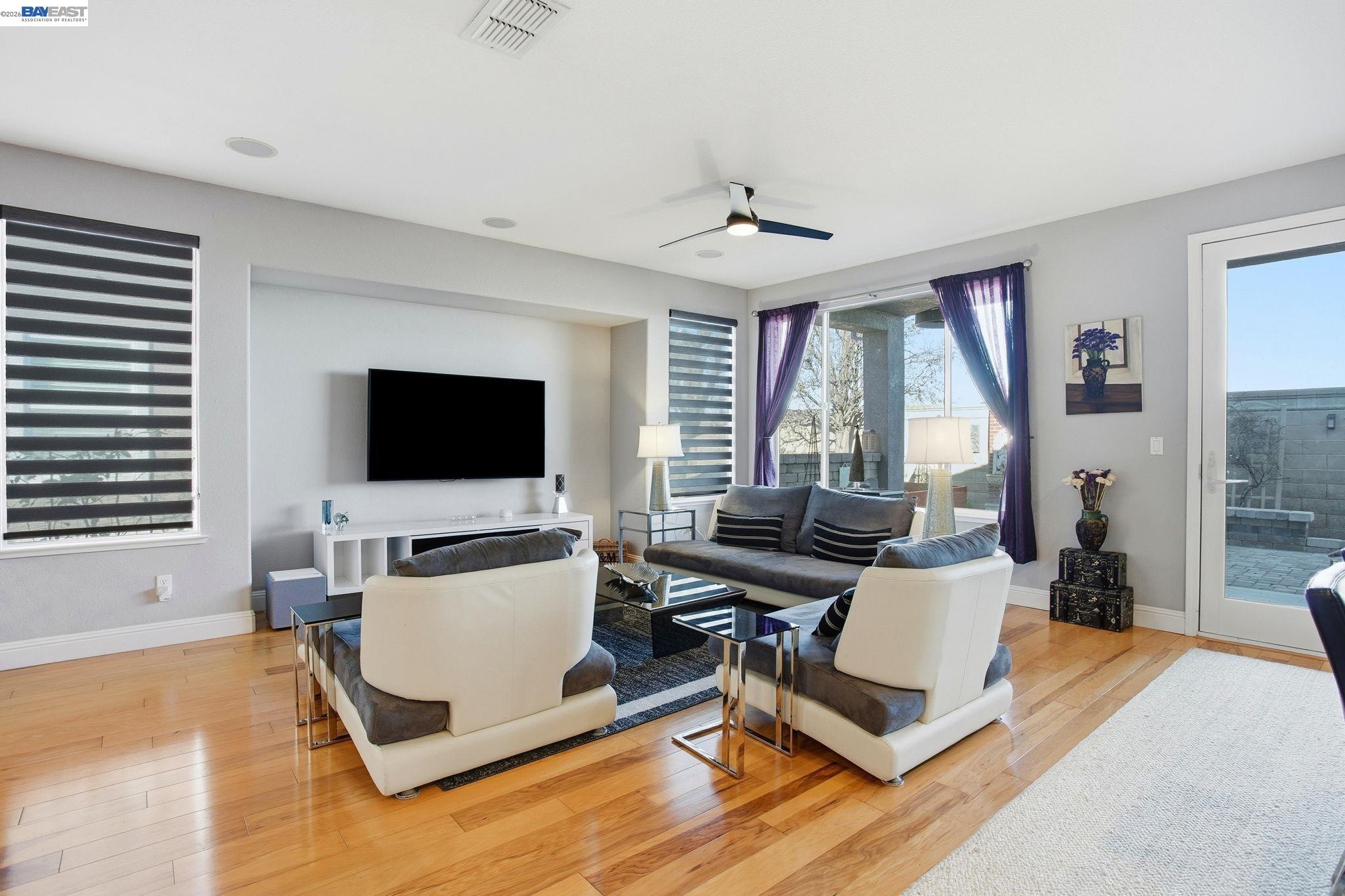 Detail Gallery Image 6 of 44 For 1048 Diamante, Rio Vista,  CA 94571 - 2 Beds | 2 Baths