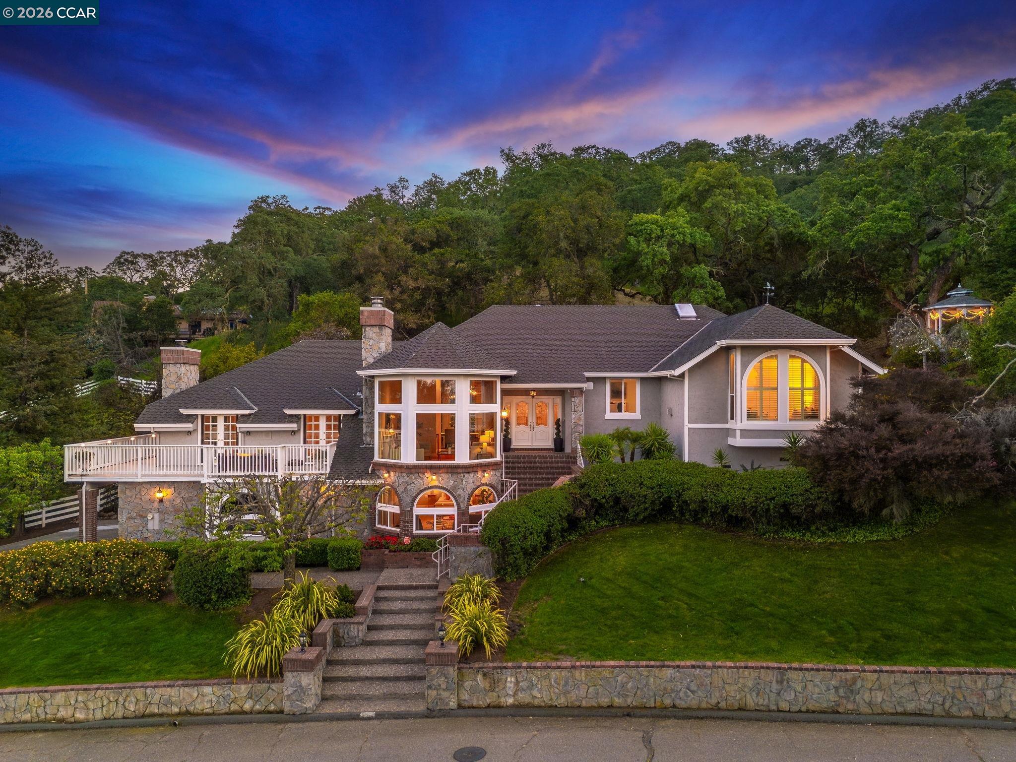 725 Castle Rock Rd, Walnut Creek, CA, 94598