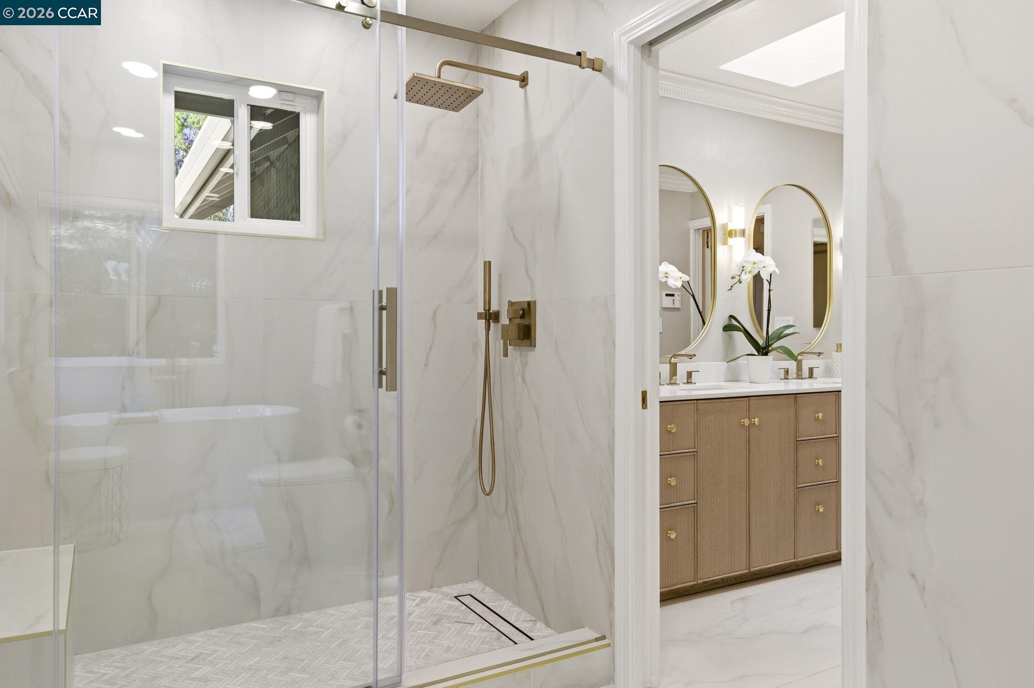 Detail Gallery Image 22 of 50 For 725 Castle Rock Rd, Walnut Creek,  CA 94598 - 5 Beds | 3/1 Baths