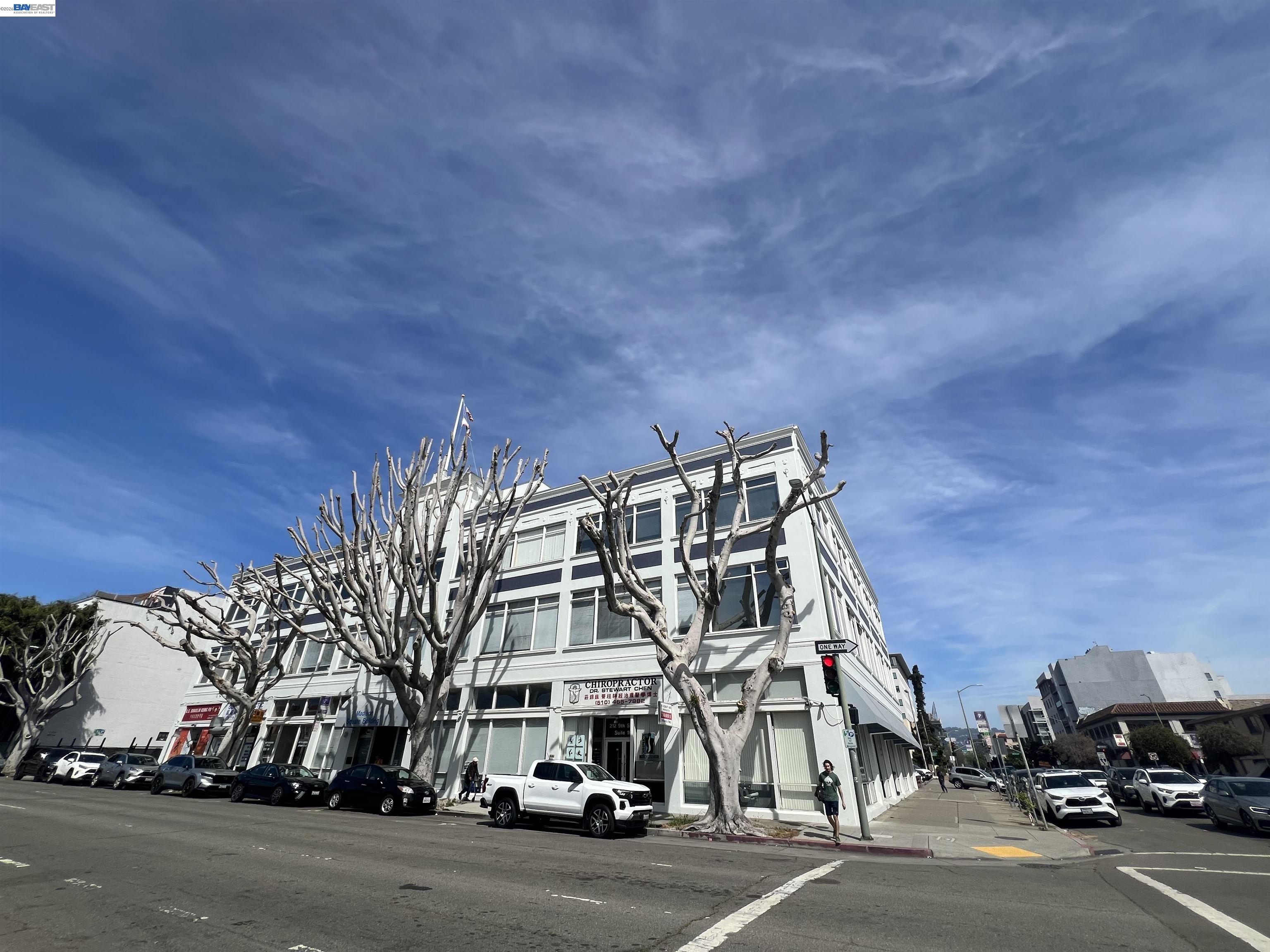 Detail Gallery Image 2 of 12 For , Oakland,  CA 94607 - – Beds | – Baths