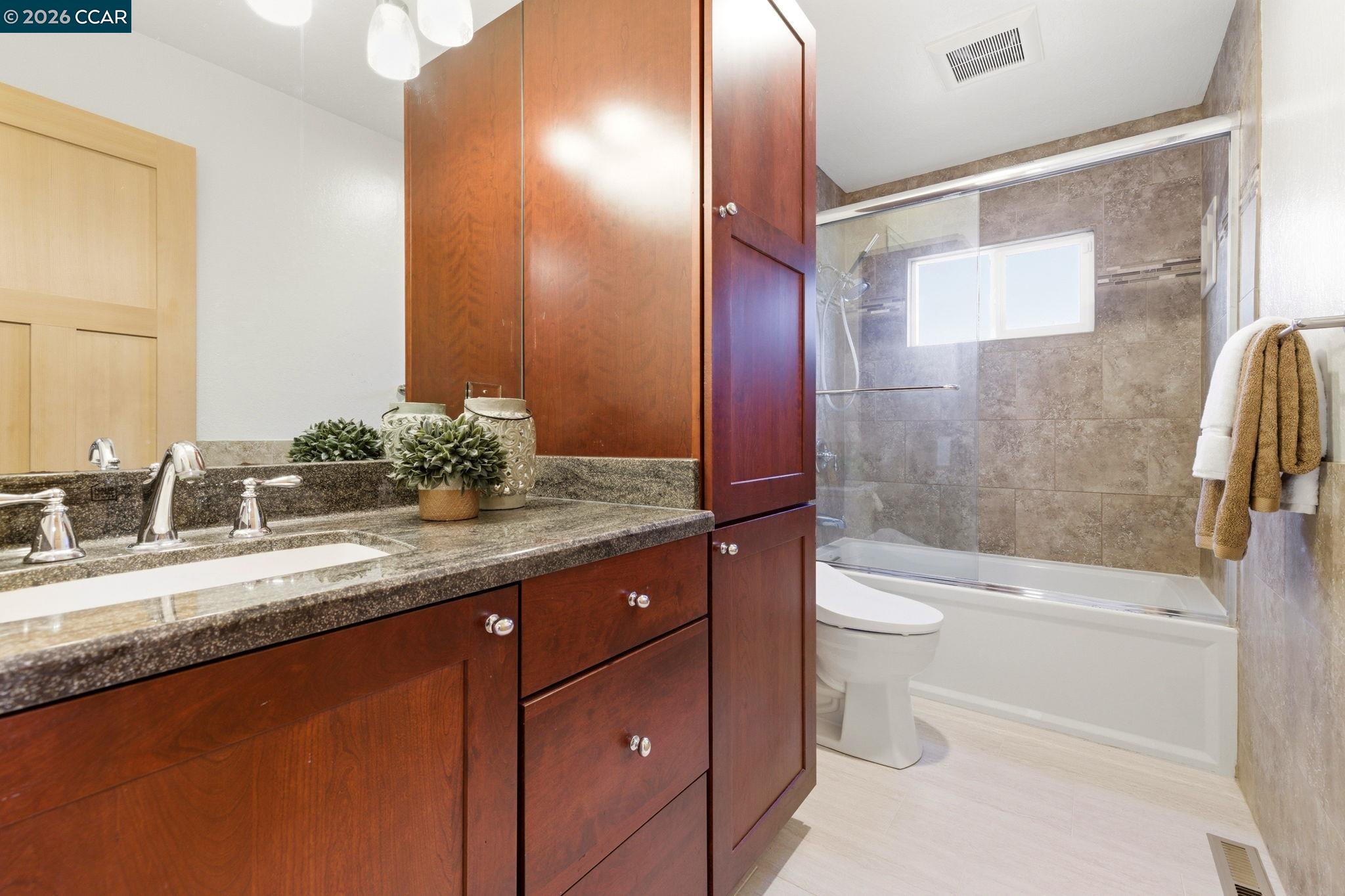 Detail Gallery Image 16 of 23 For 612 Sitka Dr, Walnut Creek,  CA 94598 - 4 Beds | 2 Baths