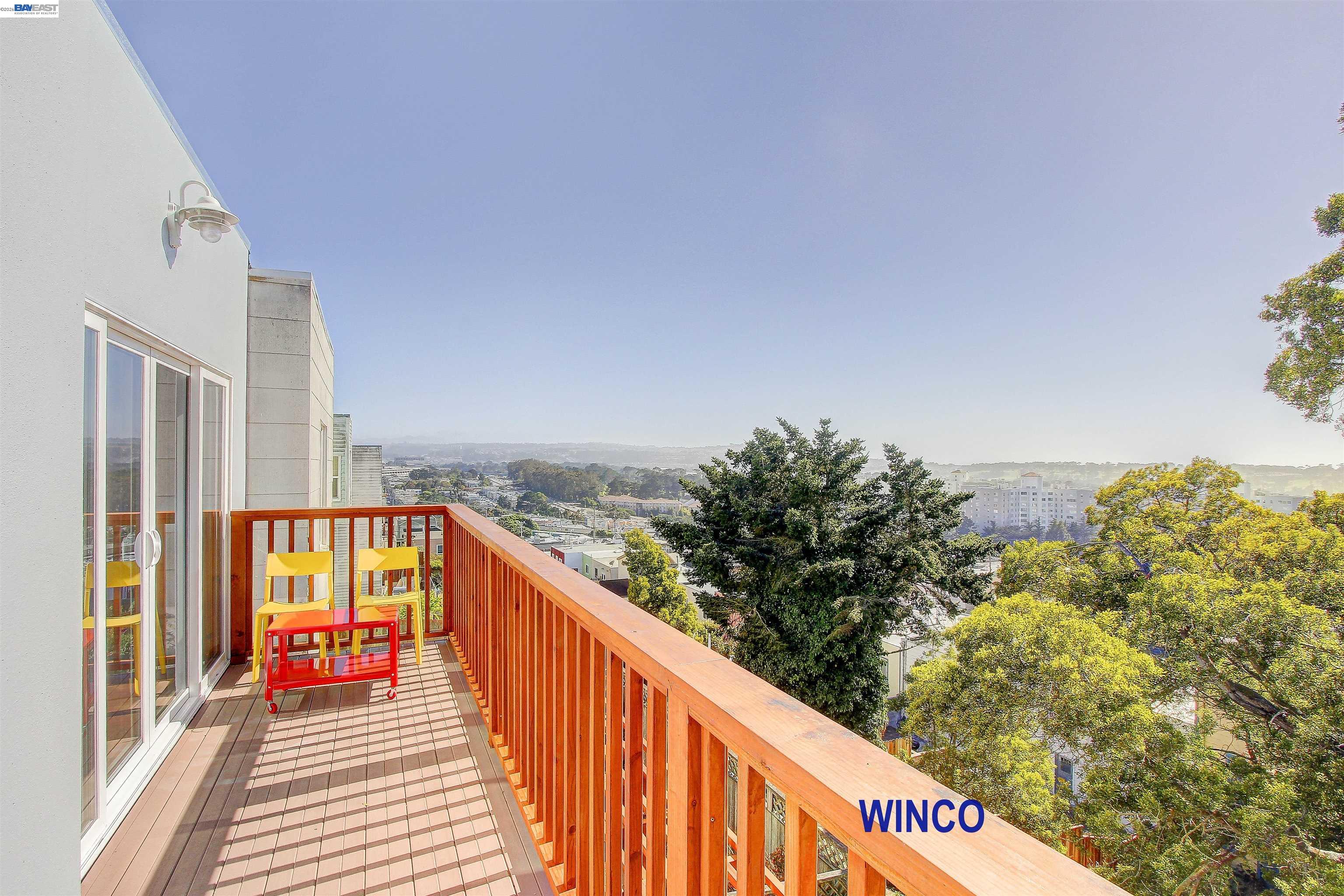 Detail Gallery Image 2 of 28 For 263 Ralston Street, San Francisco,  CA 94132 - 7 Beds | 3 Baths