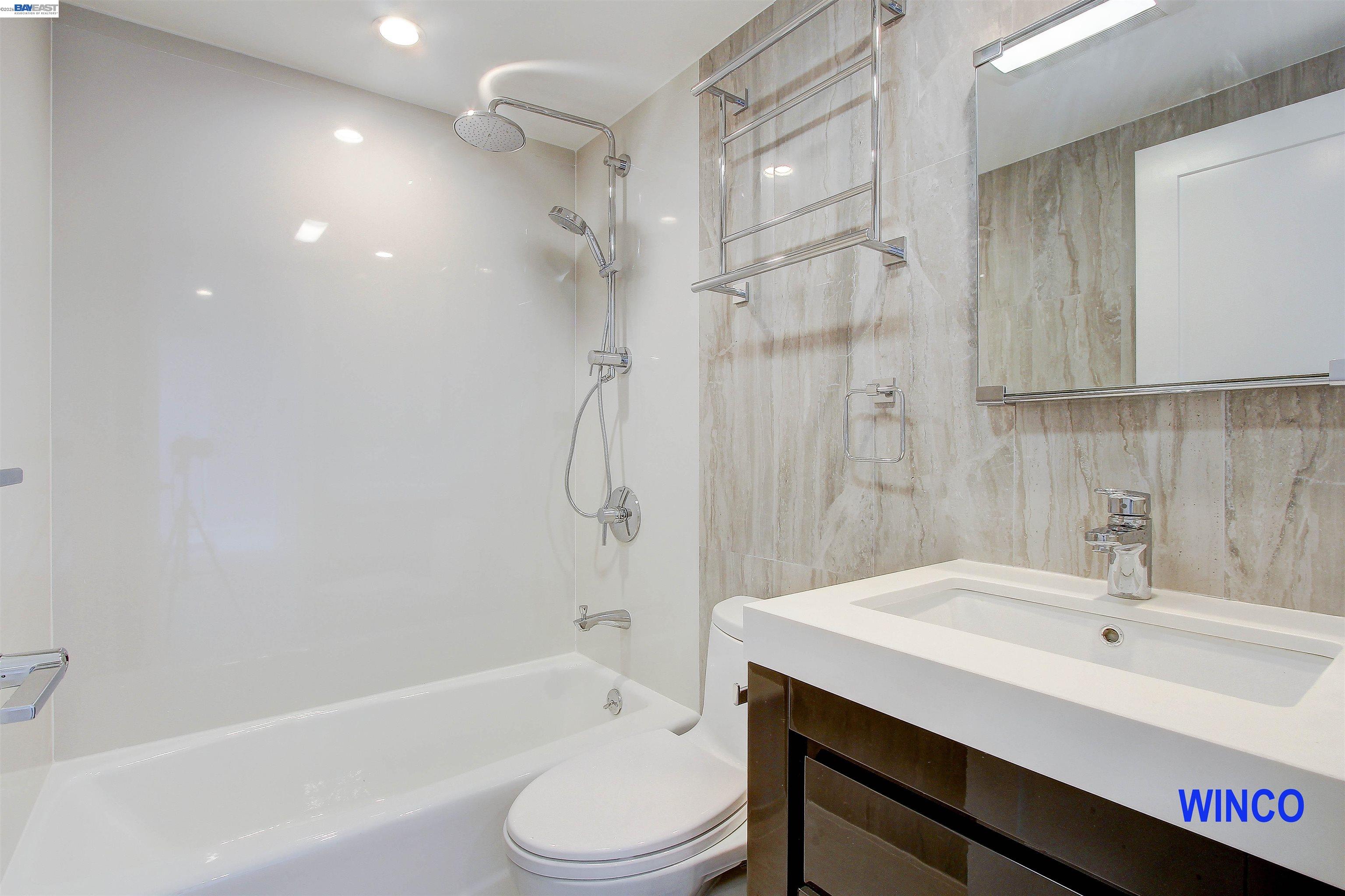 Detail Gallery Image 13 of 28 For 263 Ralston Street, San Francisco,  CA 94132 - 7 Beds | 3 Baths