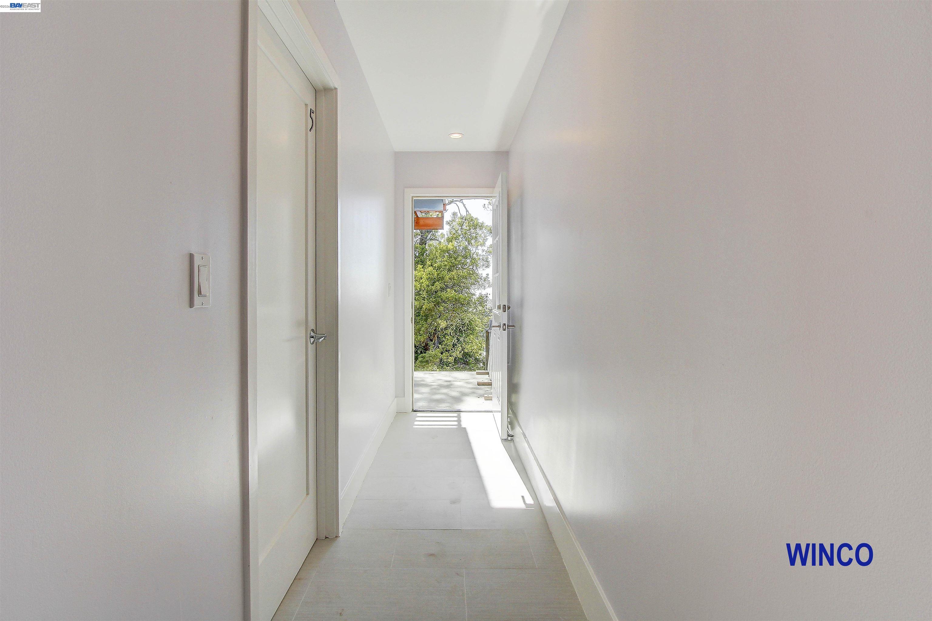 Detail Gallery Image 16 of 28 For 263 Ralston Street, San Francisco,  CA 94132 - 7 Beds | 3 Baths