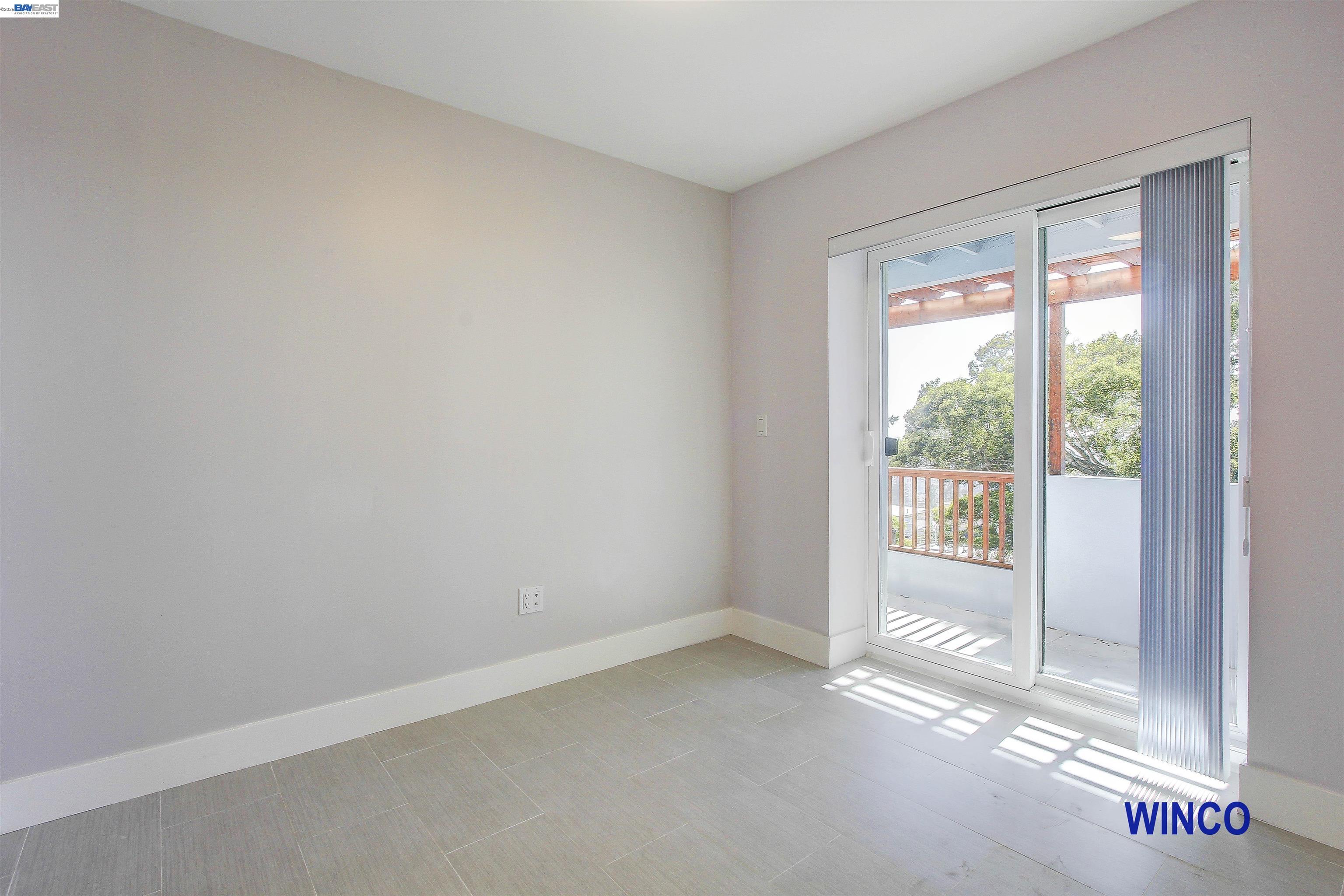 Detail Gallery Image 10 of 28 For 263 Ralston Street, San Francisco,  CA 94132 - 7 Beds | 3 Baths