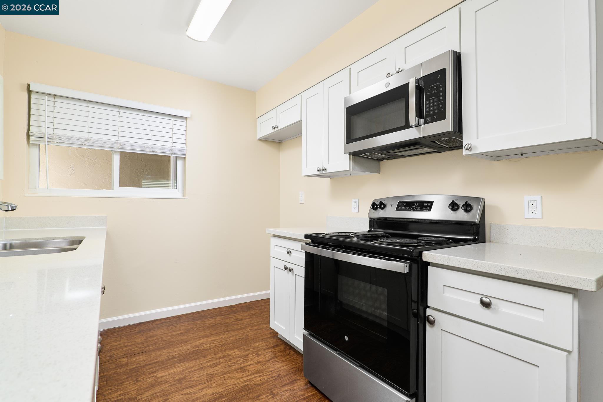 Detail Gallery Image 2 of 22 For 137 Hastings Ave, Vallejo,  CA 94589 - 4 Beds | 2 Baths