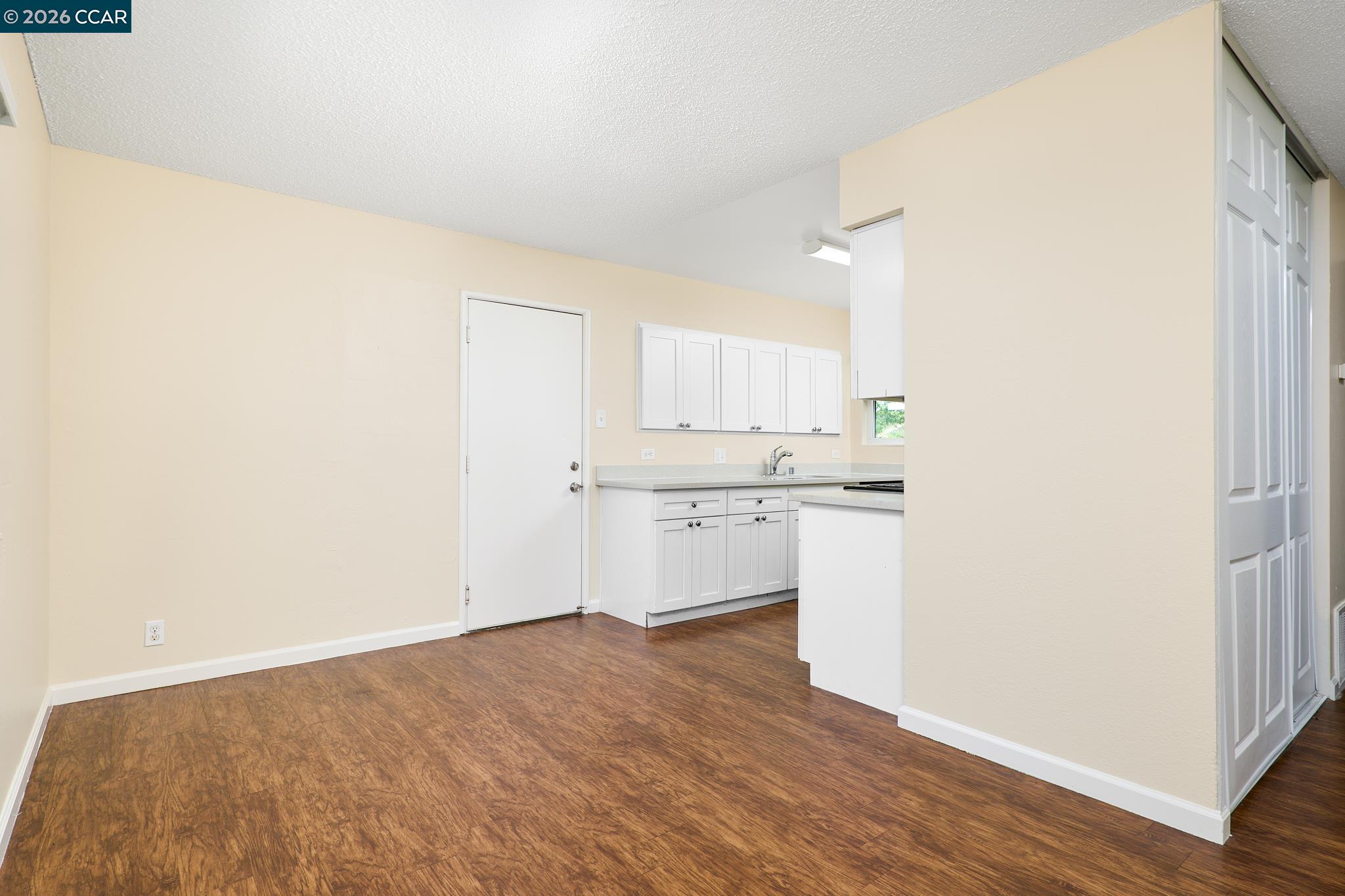 Detail Gallery Image 6 of 22 For 137 Hastings Ave, Vallejo,  CA 94589 - 4 Beds | 2 Baths