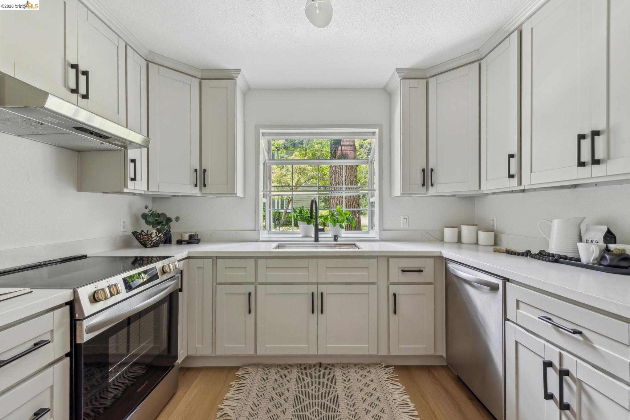 Photo #14: 41128211 Listing: Photo #14