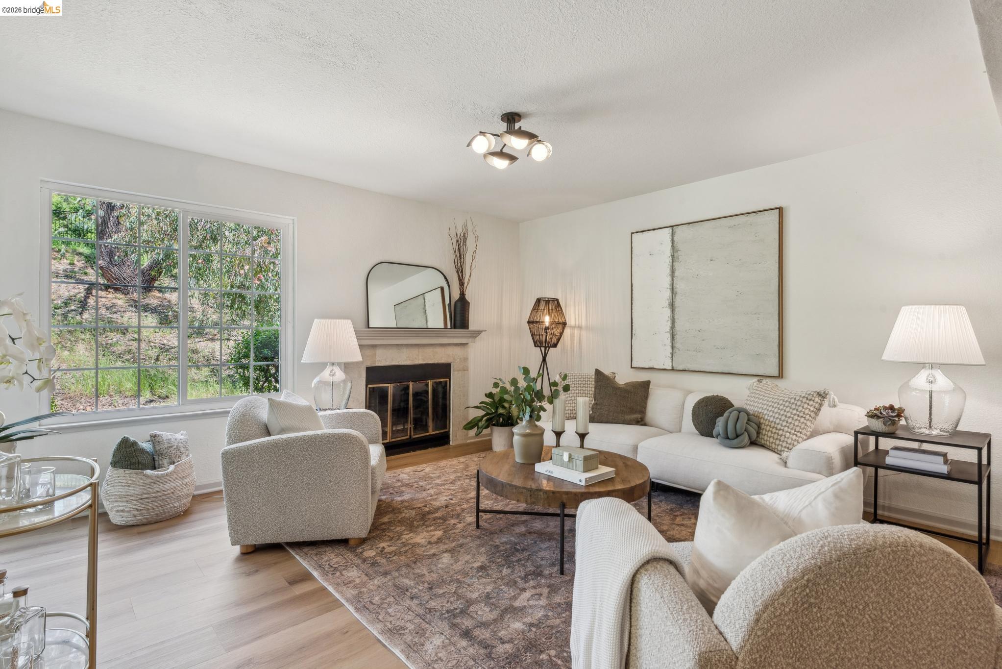 Photo #3: 41128211 Listing: Photo #3