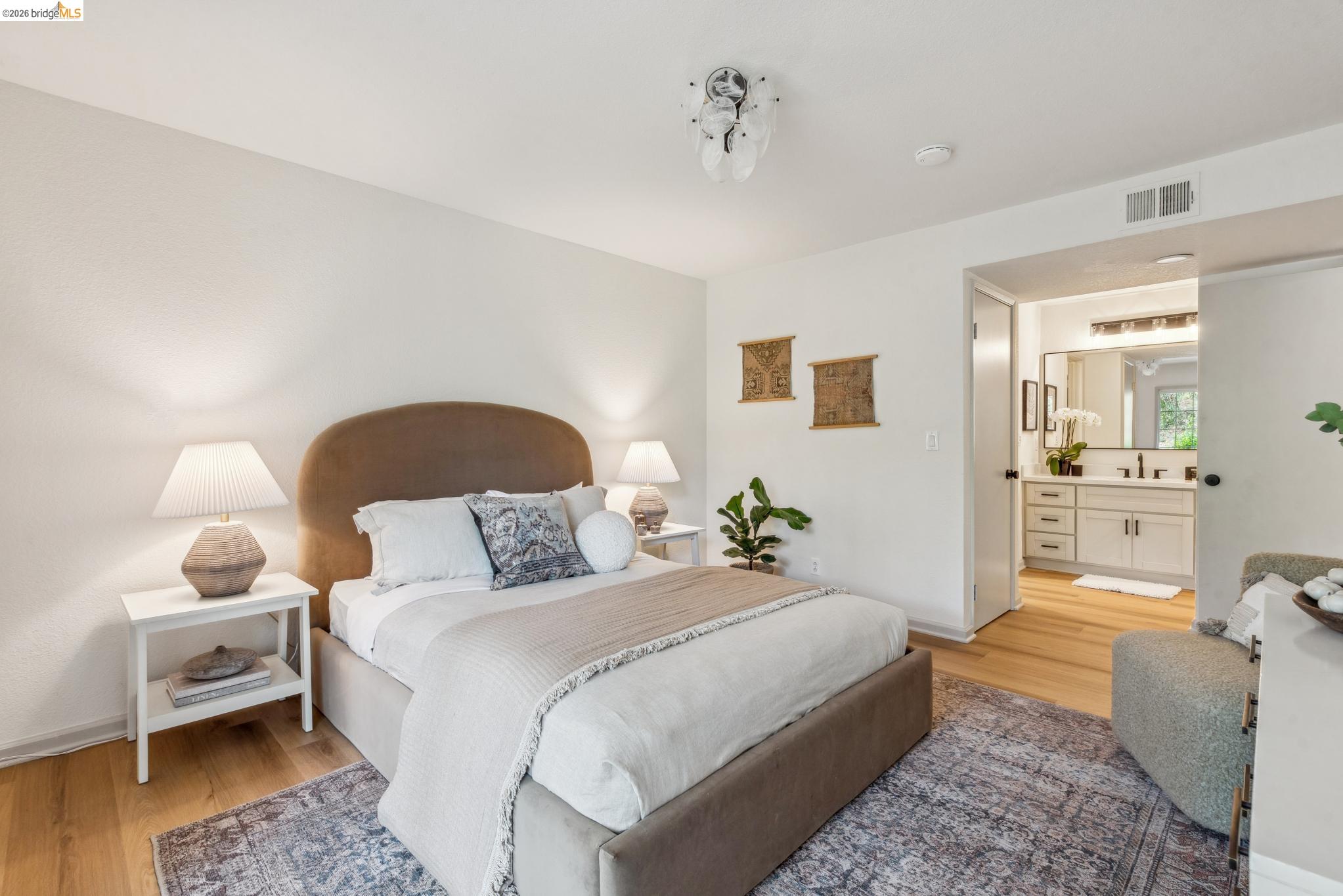 Photo #25: 41128211 Listing: Photo #25