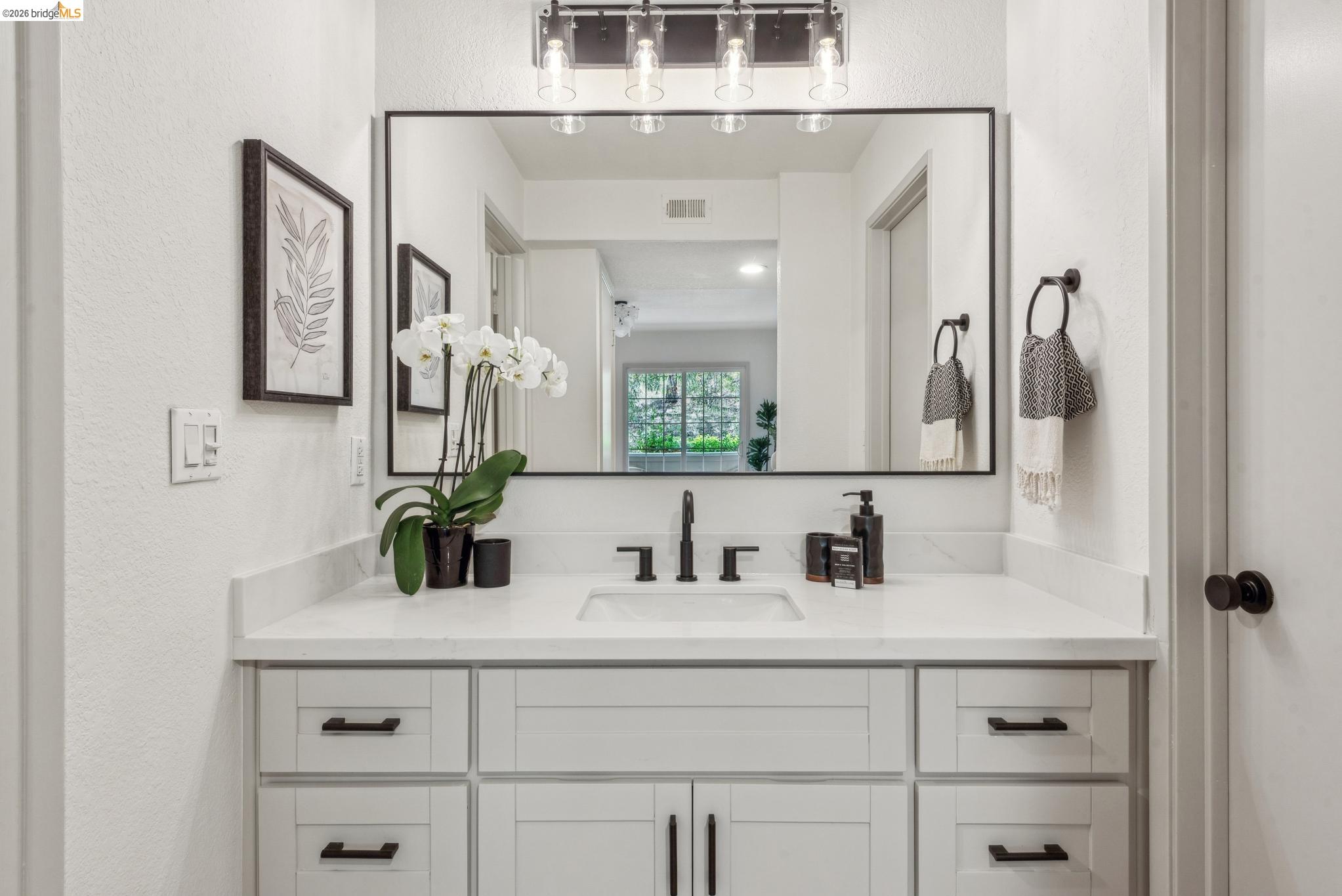 Photo #27: 41128211 Listing: Photo #27