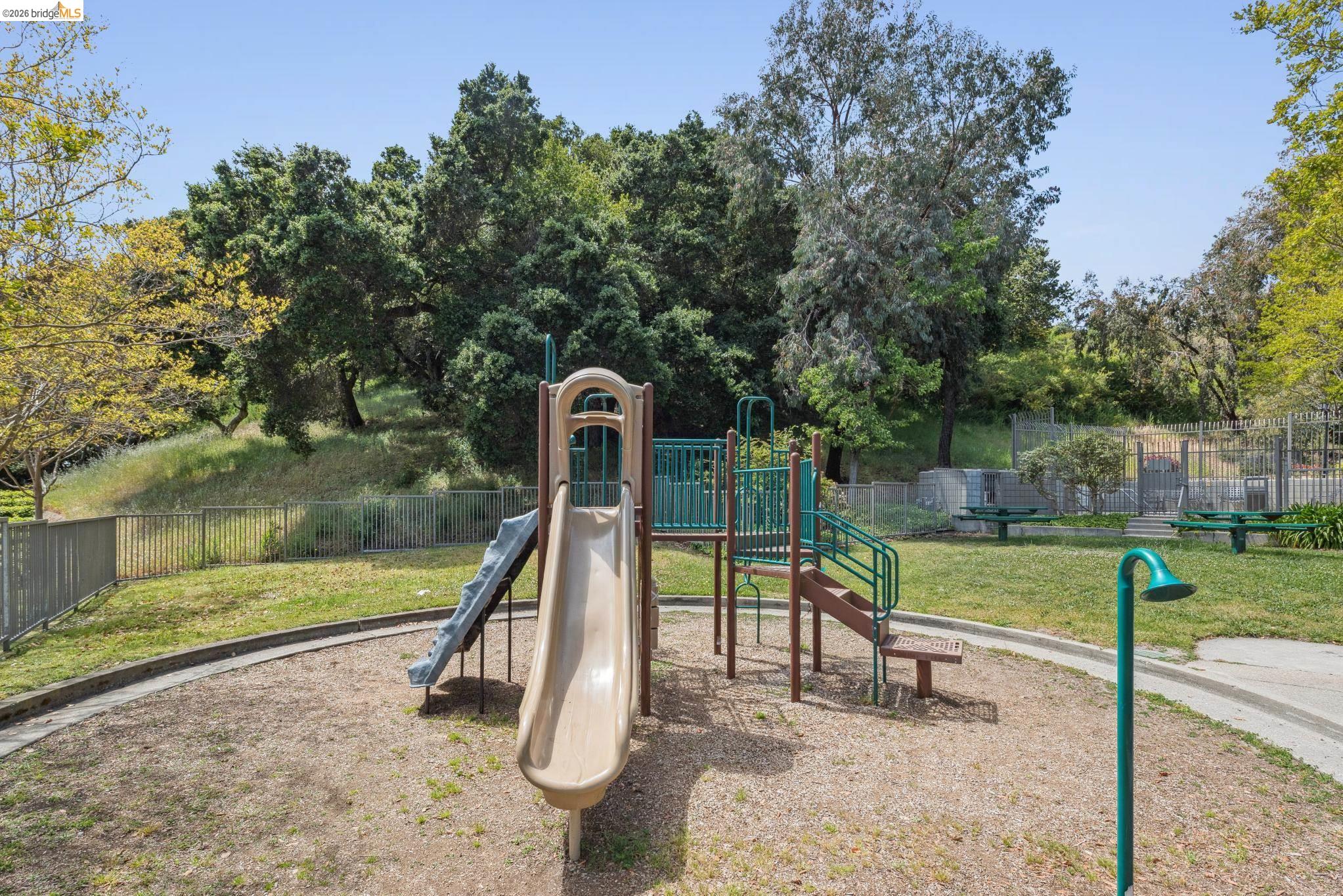 Photo #33: 41128211 Listing: Photo #33