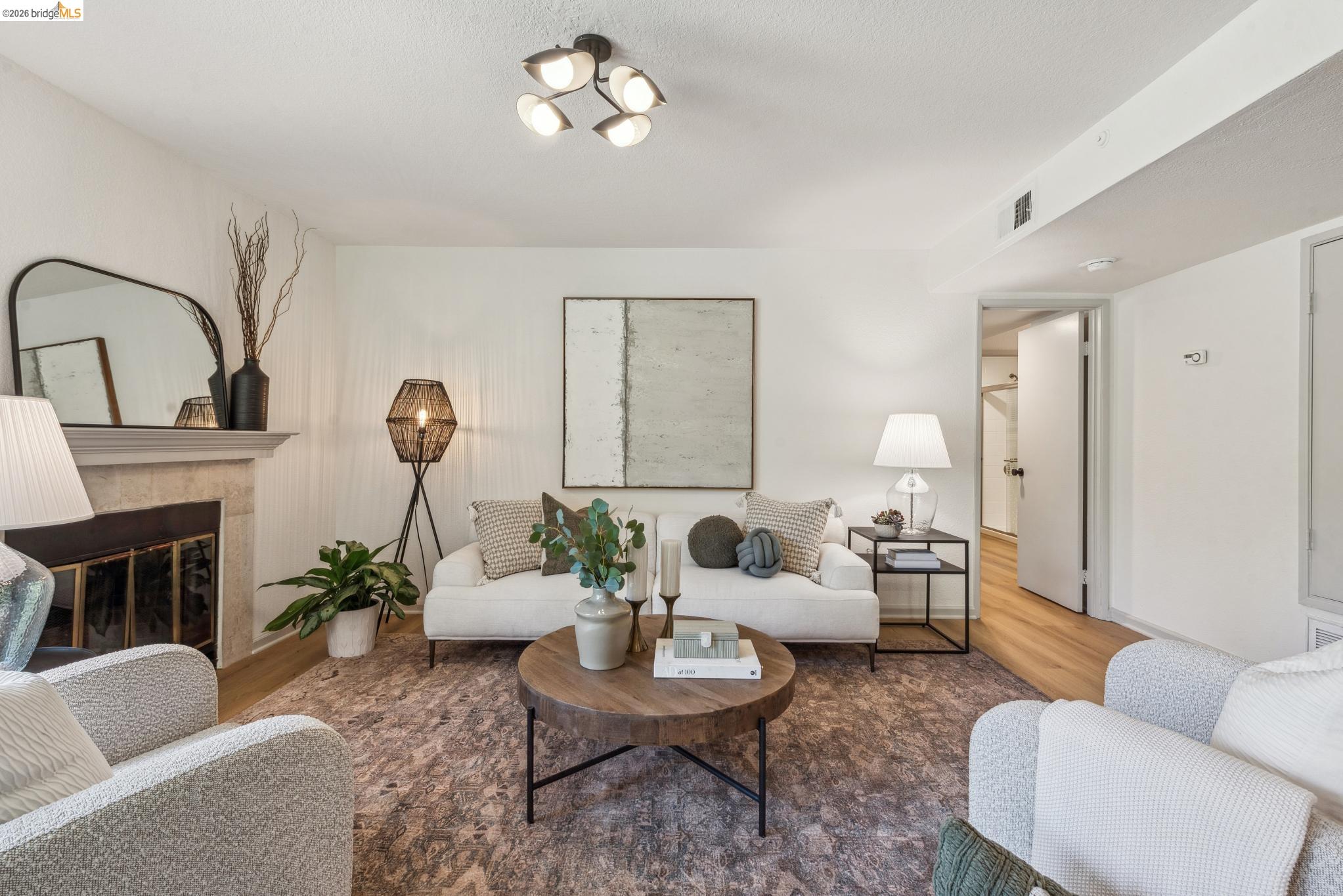 Photo #9: 41128211 Listing: Photo #9