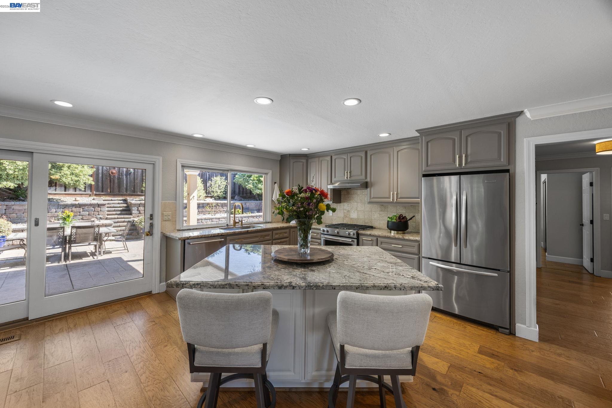 Detail Gallery Image 8 of 34 For 2557 Harewood Dr, Livermore,  CA 94551 - 3 Beds | 2 Baths