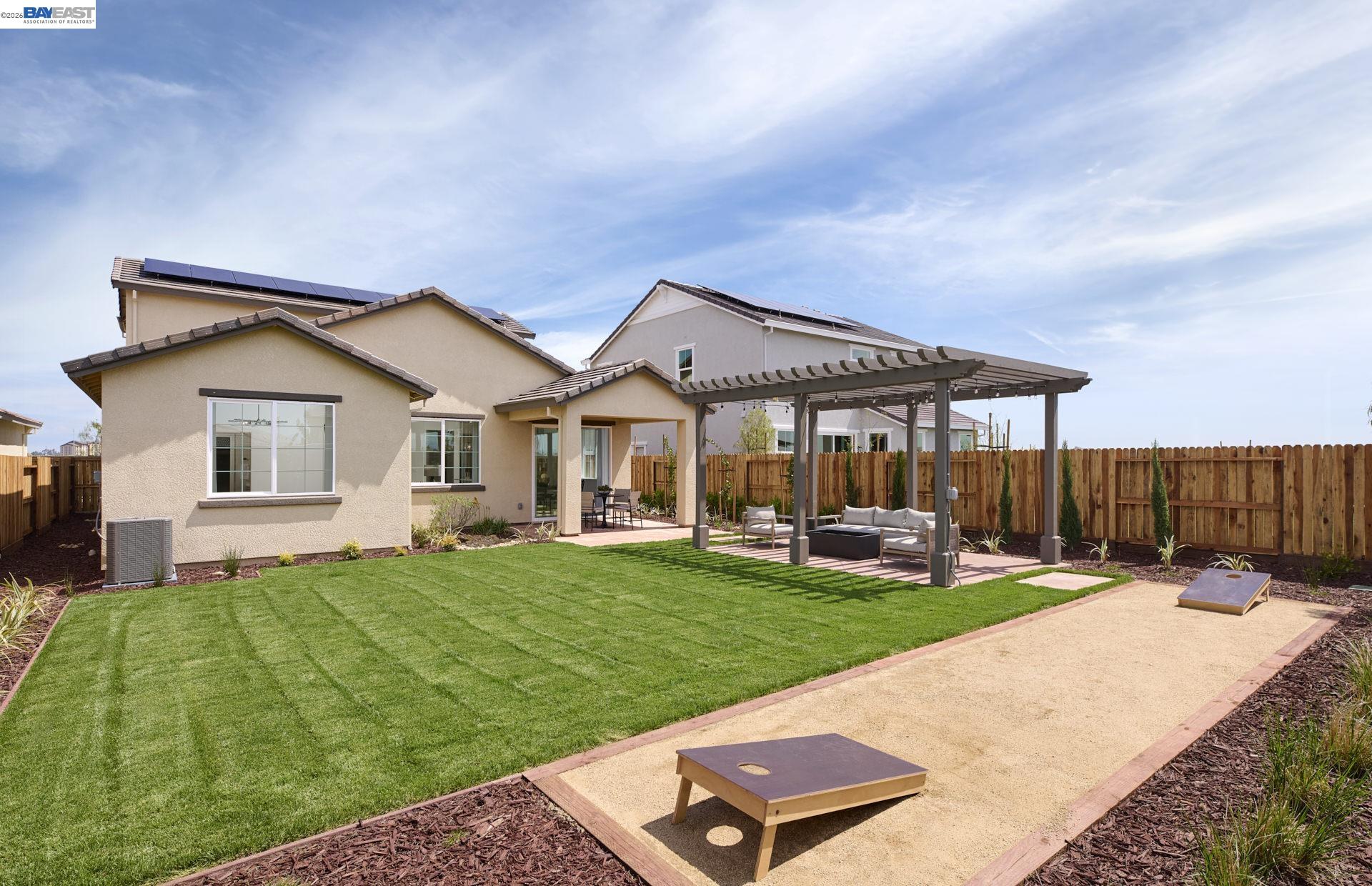 Detail Gallery Image 3 of 14 For Ascot Lane, Manteca,  CA 95337 - 4 Beds | 3 Baths