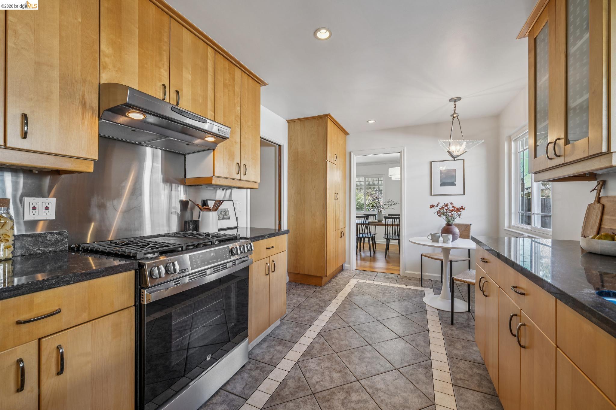 Detail Gallery Image 23 of 59 For 482 Lewis Ave, San Leandro,  CA 94577 - 3 Beds | 2 Baths