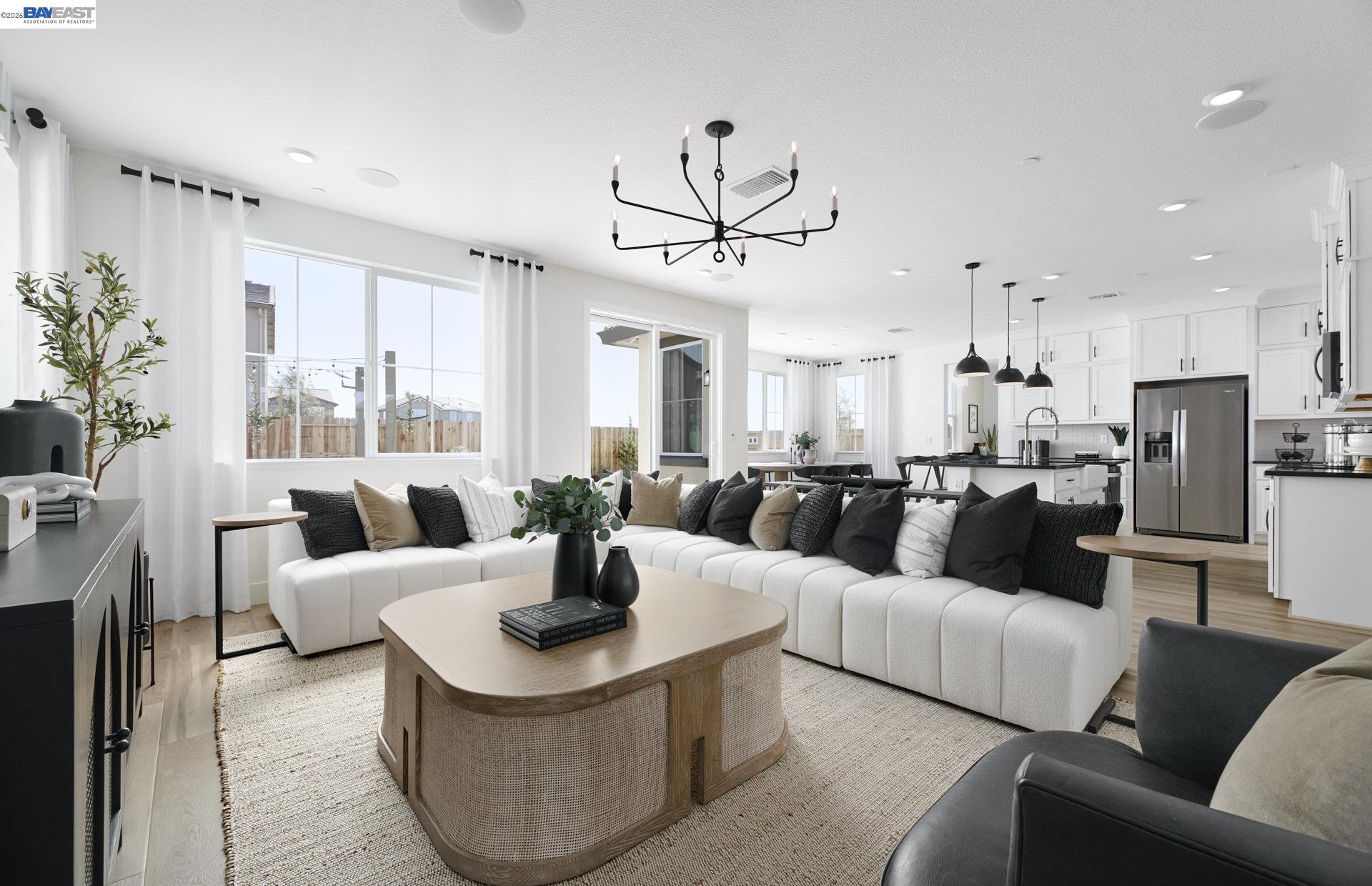 Detail Gallery Image 6 of 15 For Harvard Way, Manteca,  CA 95337 - 5 Beds | 3/1 Baths