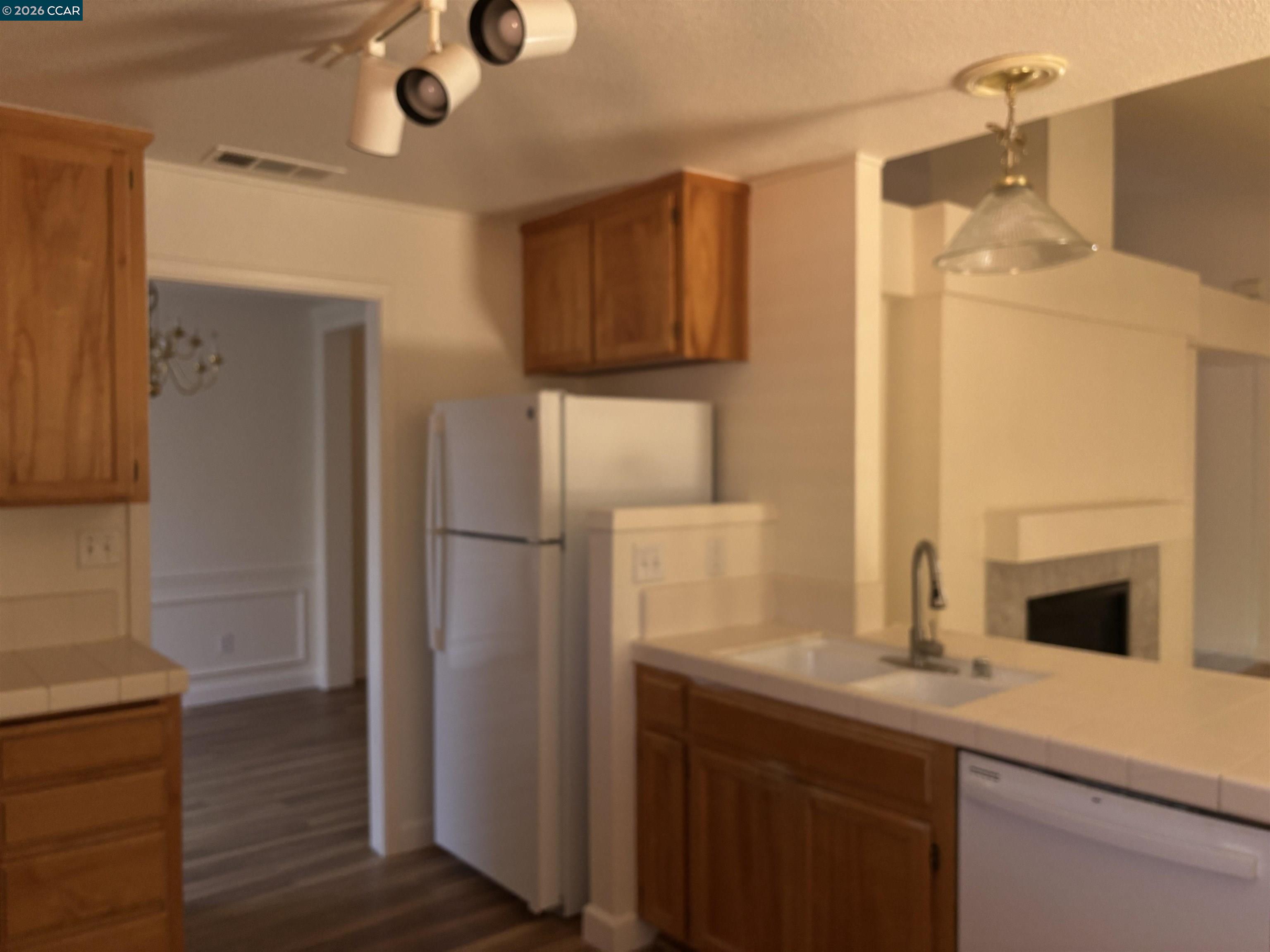 Detail Gallery Image 13 of 24 For 1888 Badger Pass Way, Antioch,  CA 94531-8826 - 3 Beds | 2 Baths