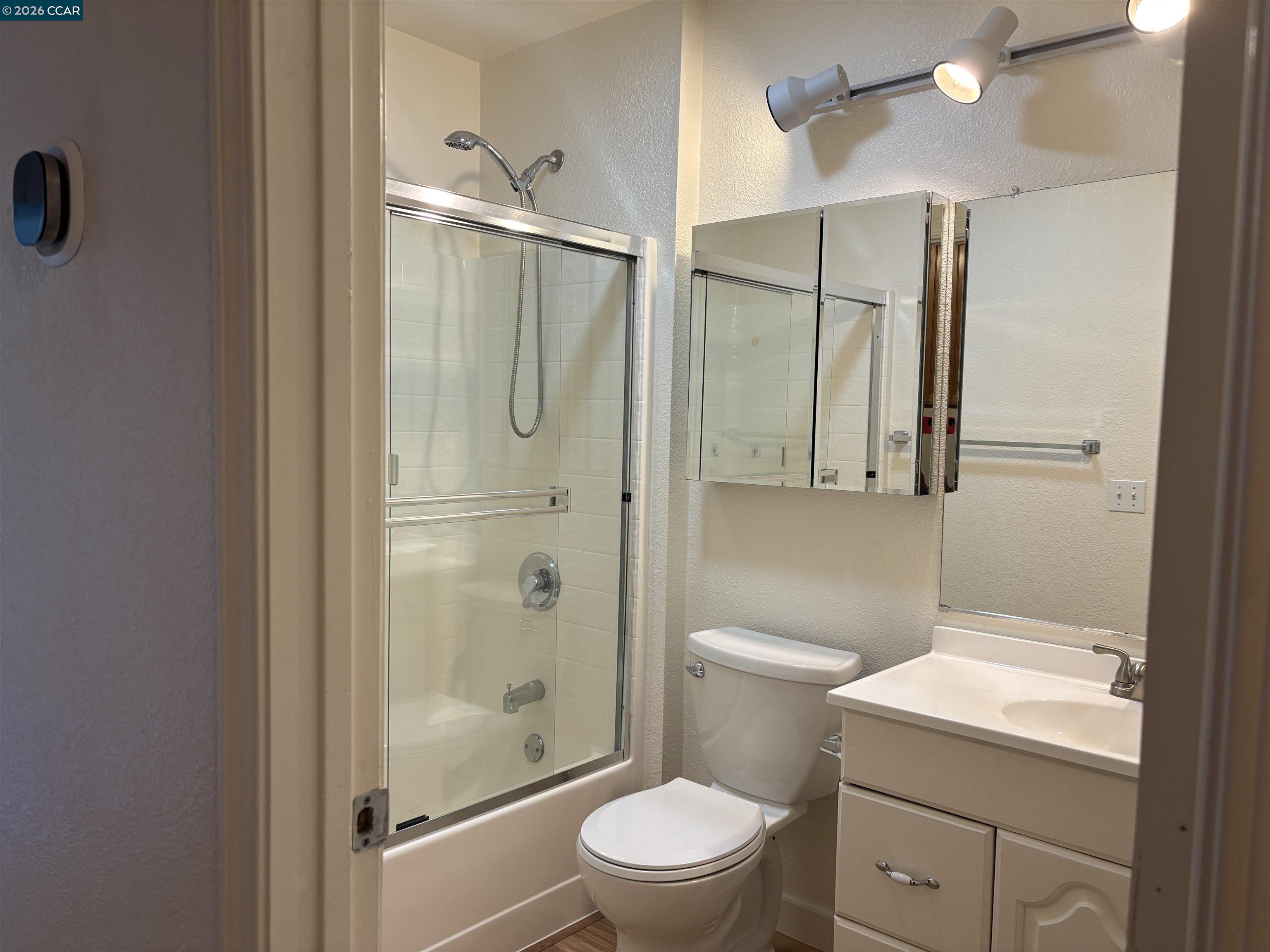 Detail Gallery Image 22 of 24 For 1888 Badger Pass Way, Antioch,  CA 94531-8826 - 3 Beds | 2 Baths