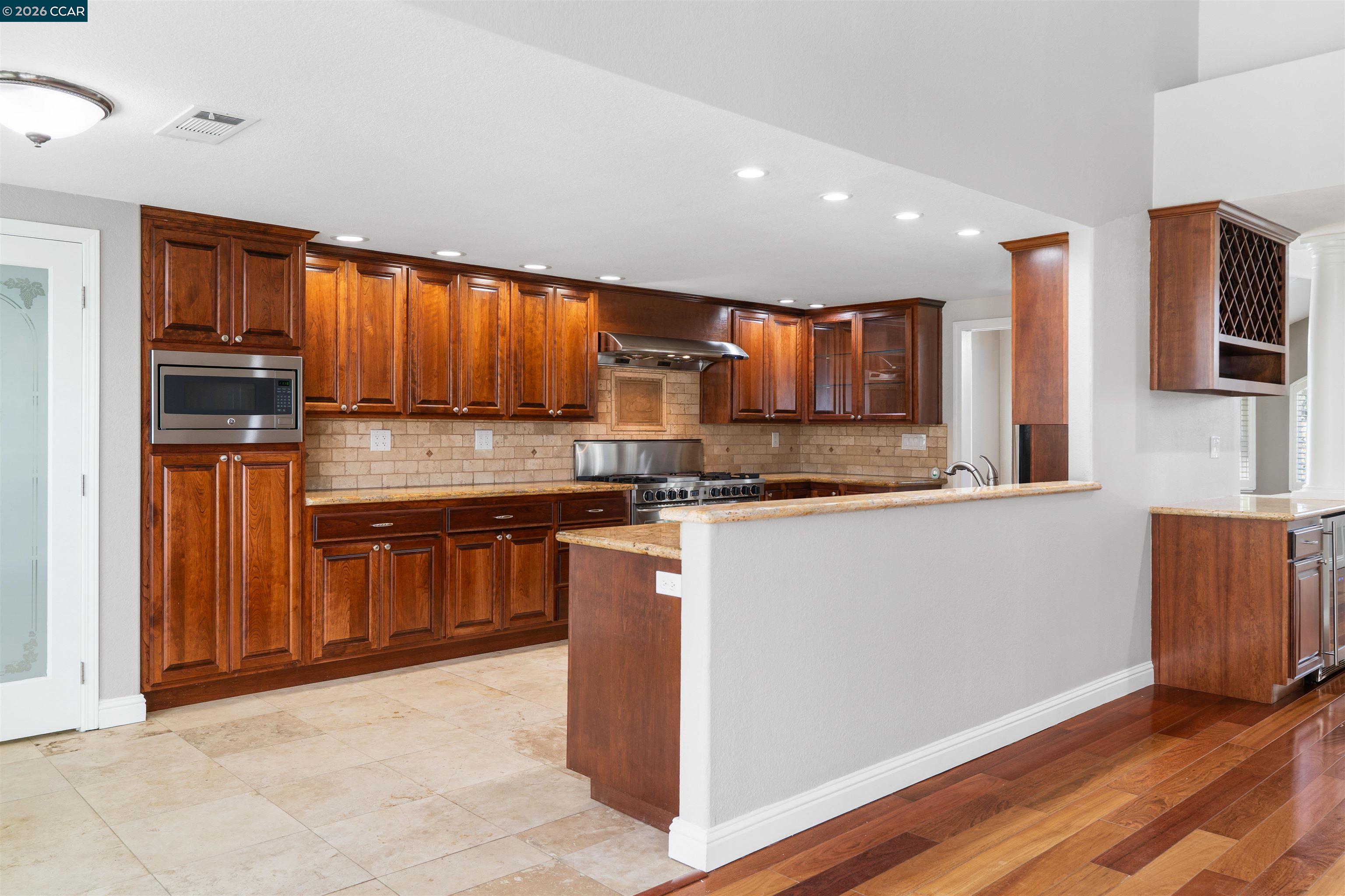 Detail Gallery Image 28 of 57 For 313 Deepcreek Ct, Danville,  CA 94506 - 4 Beds | 2 Baths