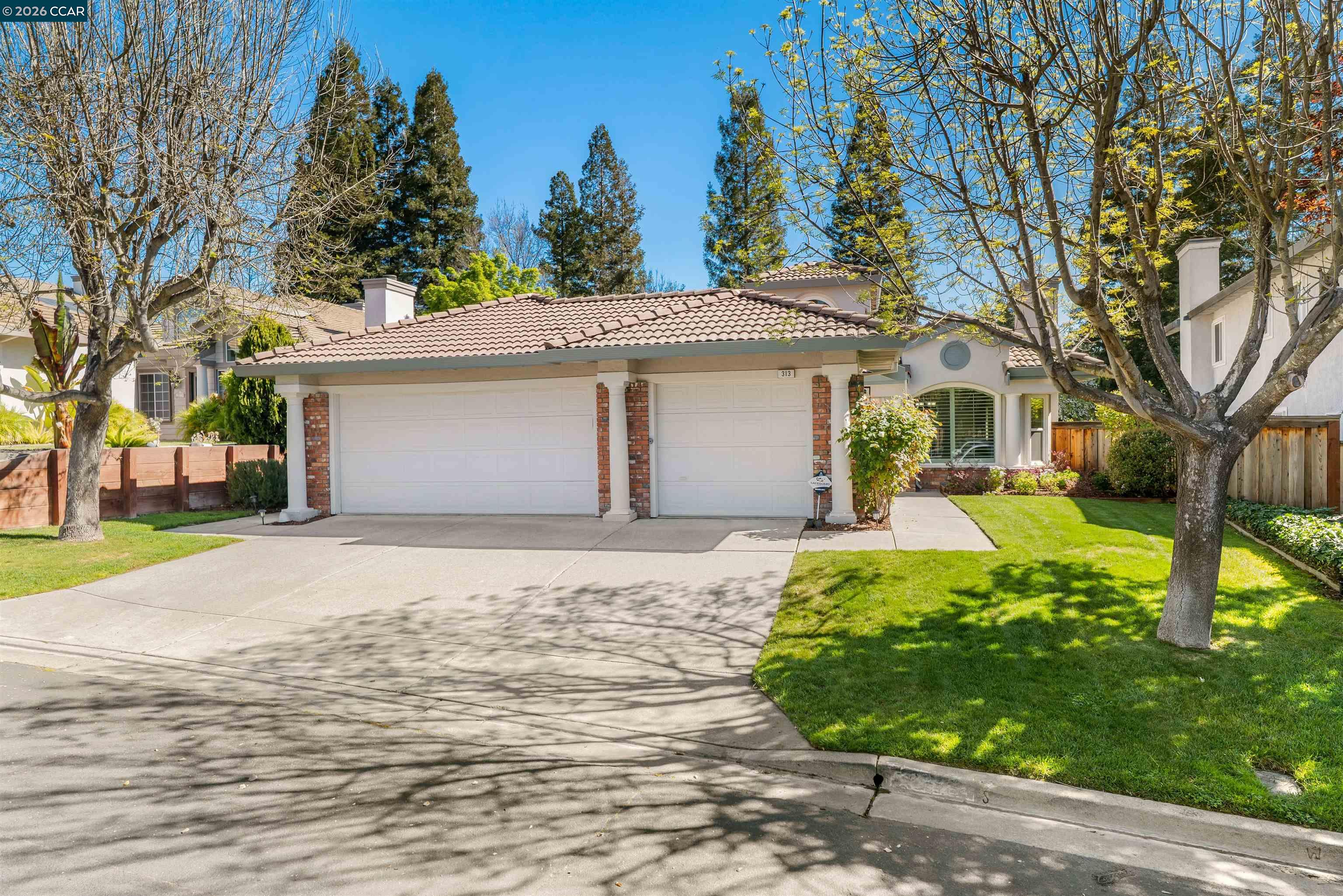 Detail Gallery Image 4 of 57 For 313 Deepcreek Ct, Danville,  CA 94506 - 4 Beds | 2 Baths