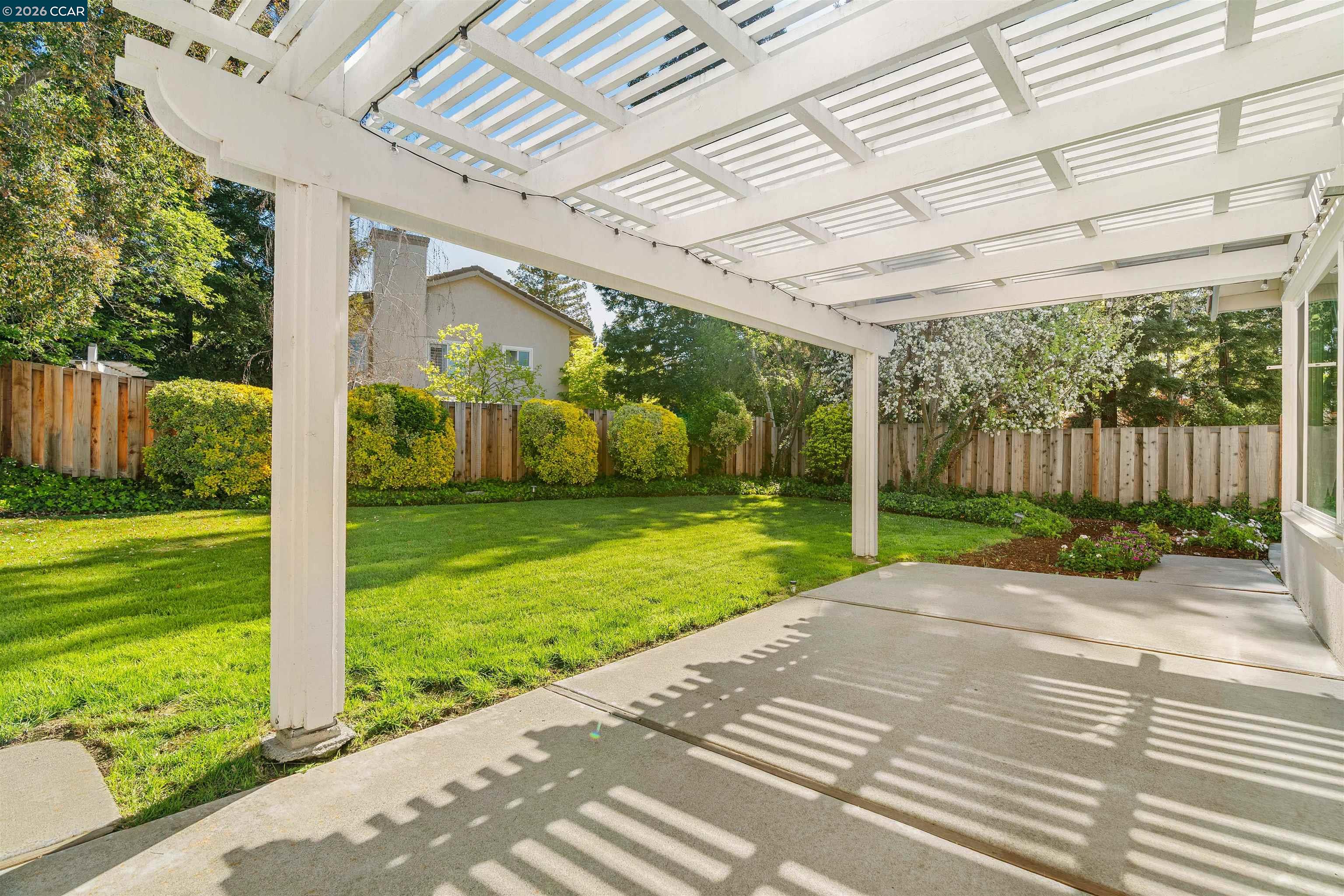 Detail Gallery Image 10 of 57 For 313 Deepcreek Ct, Danville,  CA 94506 - 4 Beds | 2 Baths