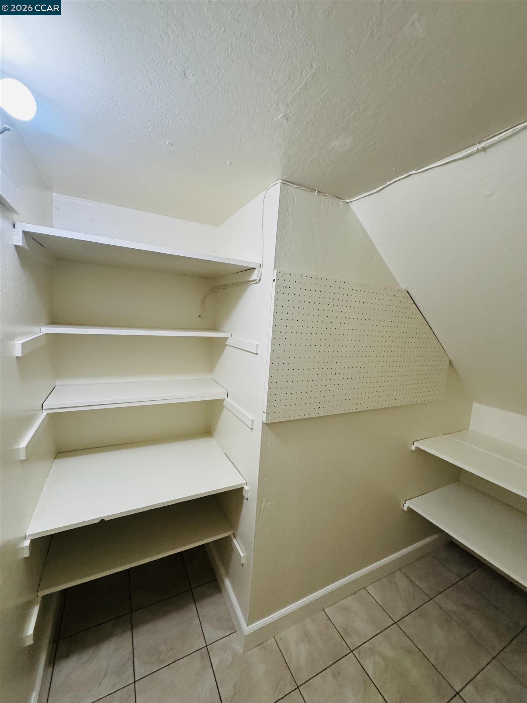 Detail Gallery Image 13 of 43 For 103 Castle Rock Road, Walnut Creek,  CA 94598 - 5 Beds | 3 Baths