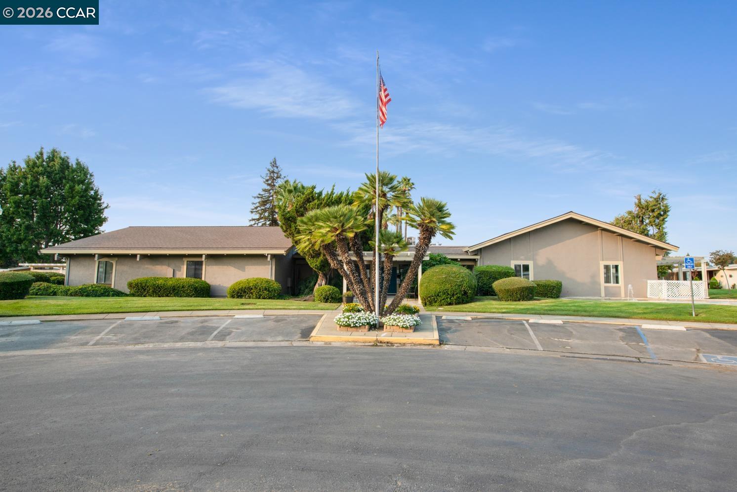 Detail Gallery Image 18 of 45 For 2159 Dalis Drive #106,  Concord,  CA 94520 - 3 Beds | 2 Baths