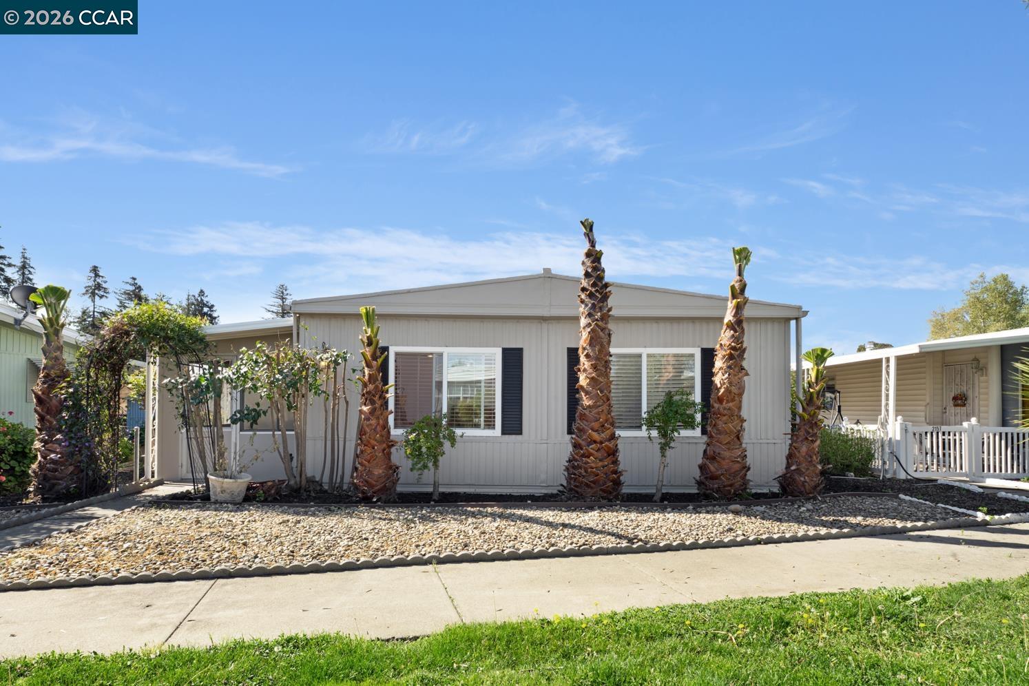 Detail Gallery Image 25 of 45 For 2159 Dalis Drive #106,  Concord,  CA 94520 - 3 Beds | 2 Baths