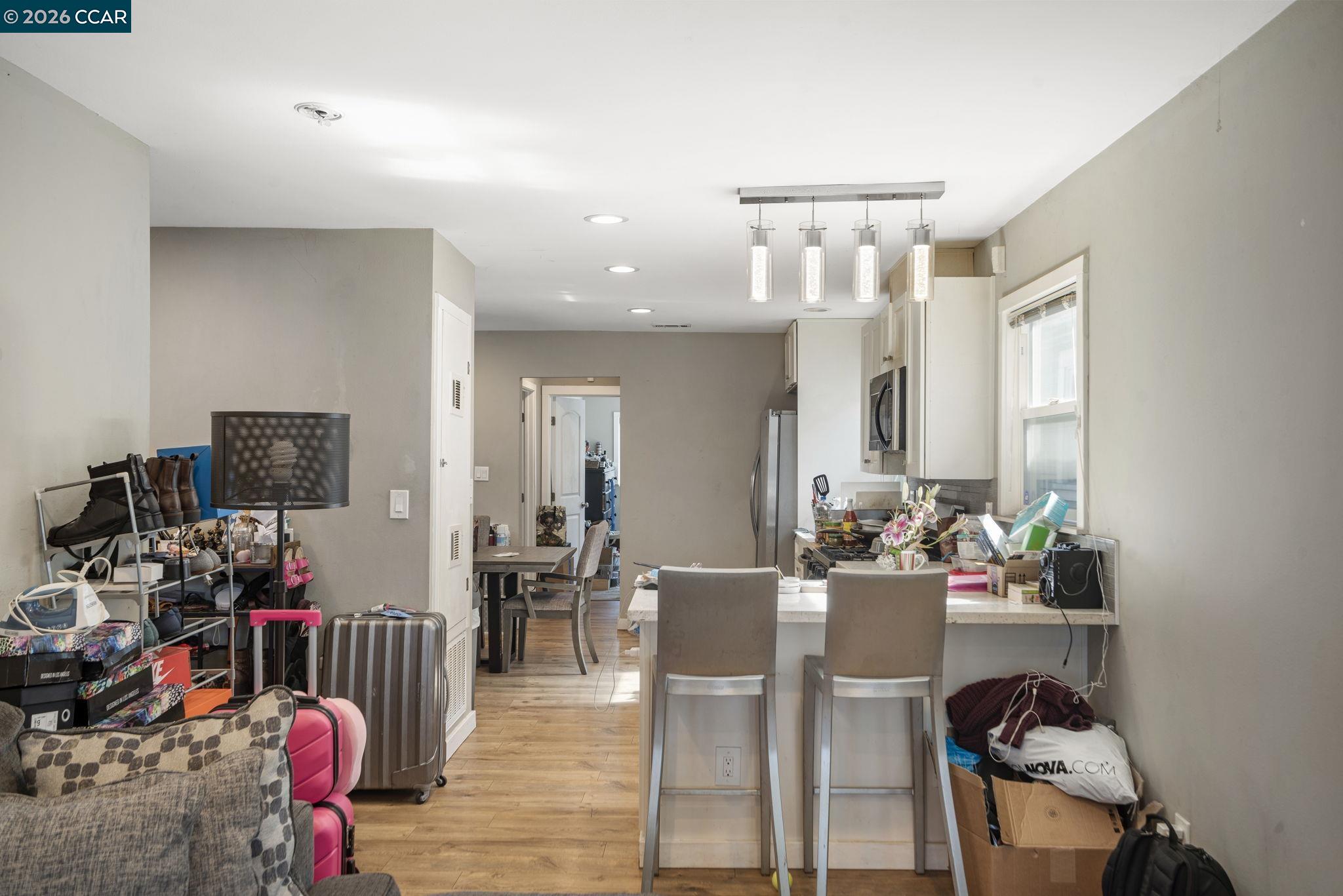 Detail Gallery Image 11 of 27 For 1480 77th Ave, Oakland,  CA 94621 - 3 Beds | 2 Baths