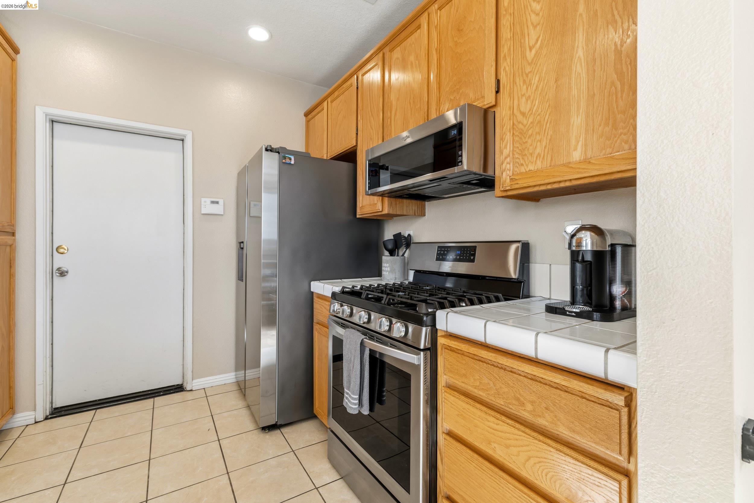 Detail Gallery Image 12 of 43 For 4916 Willowbrook Way, Antioch,  CA 94531 - 3 Beds | 2/1 Baths