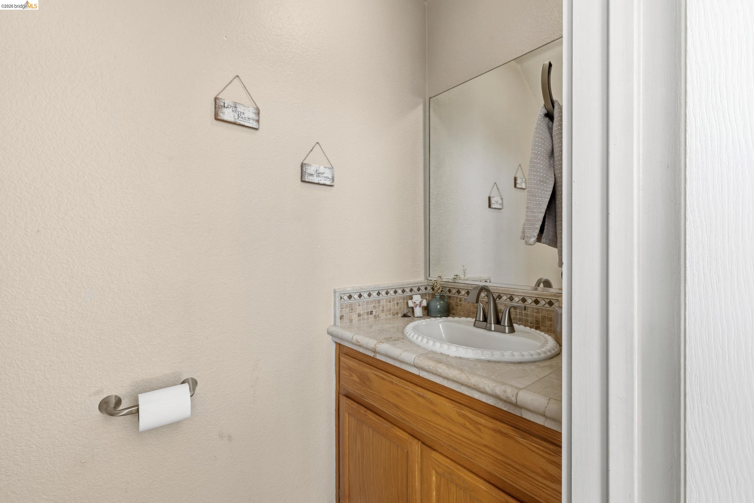 Detail Gallery Image 24 of 43 For 4916 Willowbrook Way, Antioch,  CA 94531 - 3 Beds | 2/1 Baths