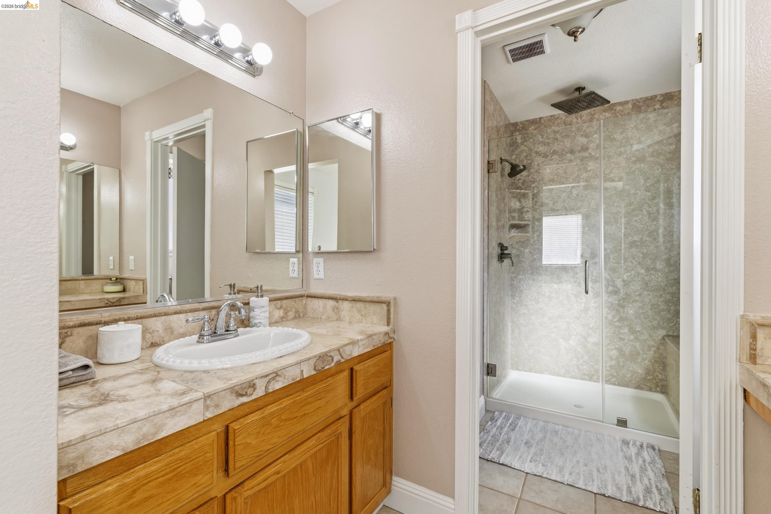 Detail Gallery Image 26 of 43 For 4916 Willowbrook Way, Antioch,  CA 94531 - 3 Beds | 2/1 Baths