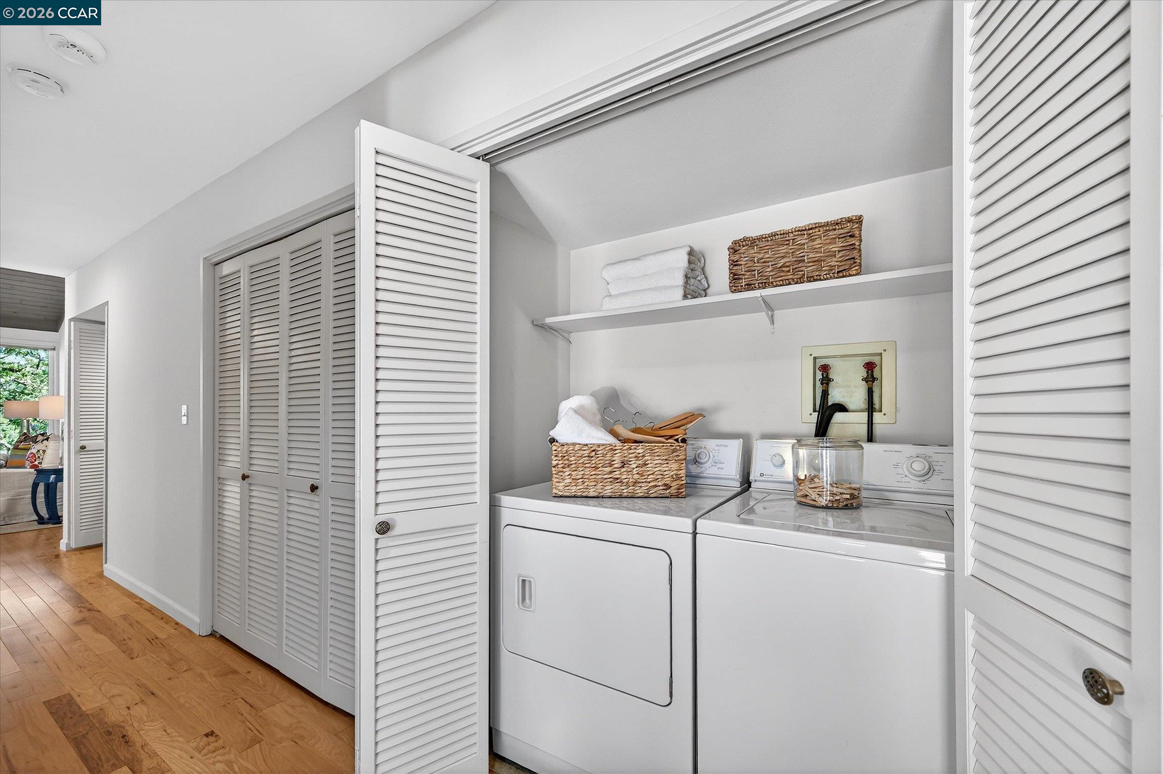 Detail Gallery Image 21 of 36 For 242 the Knoll, Orinda,  CA 94563 - 2 Beds | 2 Baths