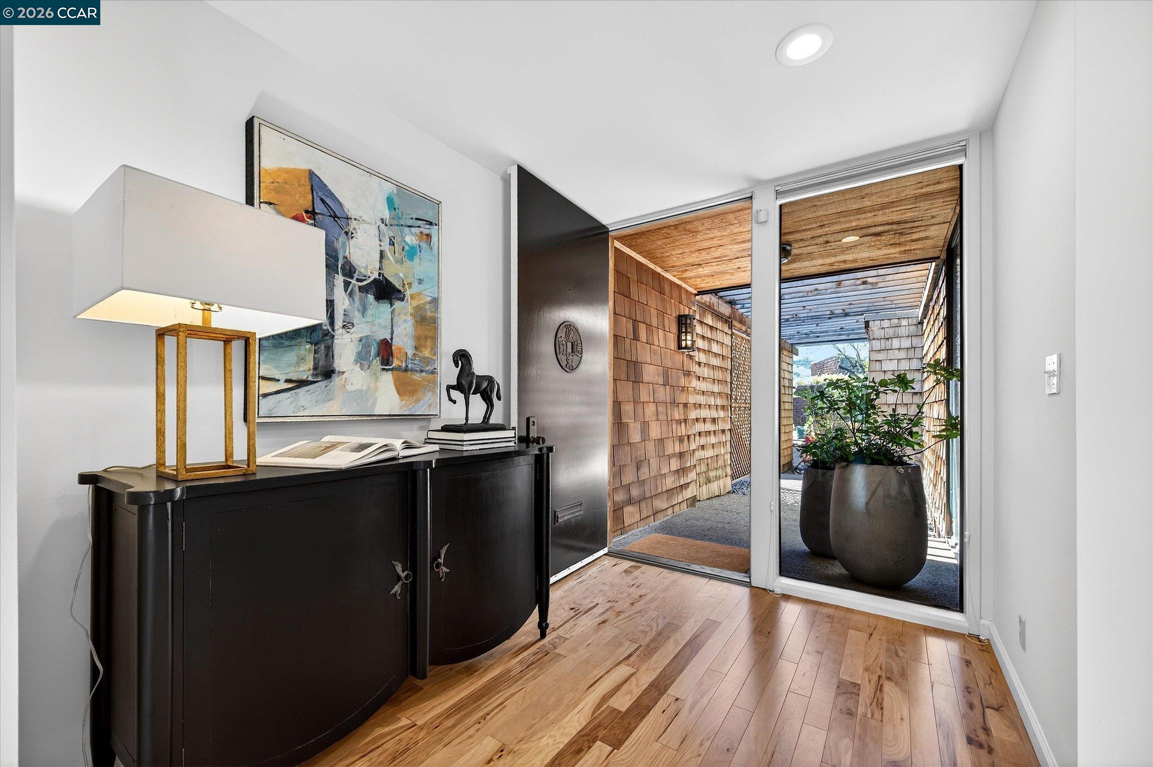 Detail Gallery Image 4 of 36 For 242 the Knoll, Orinda,  CA 94563 - 2 Beds | 2 Baths